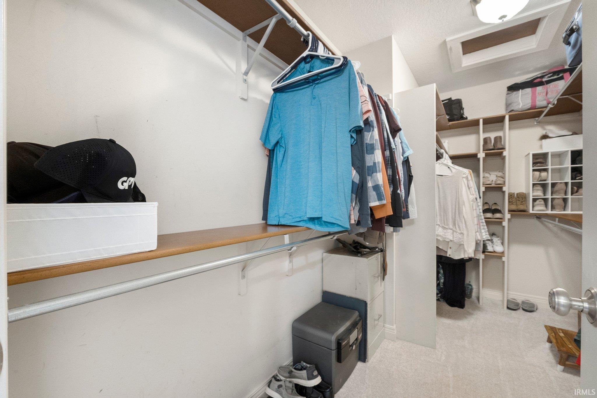 Leo, Indiana, 46765-9347, United States, 4 Bedrooms Bedrooms, ,5 BathroomsBathrooms,Residential,For Sale,1975042