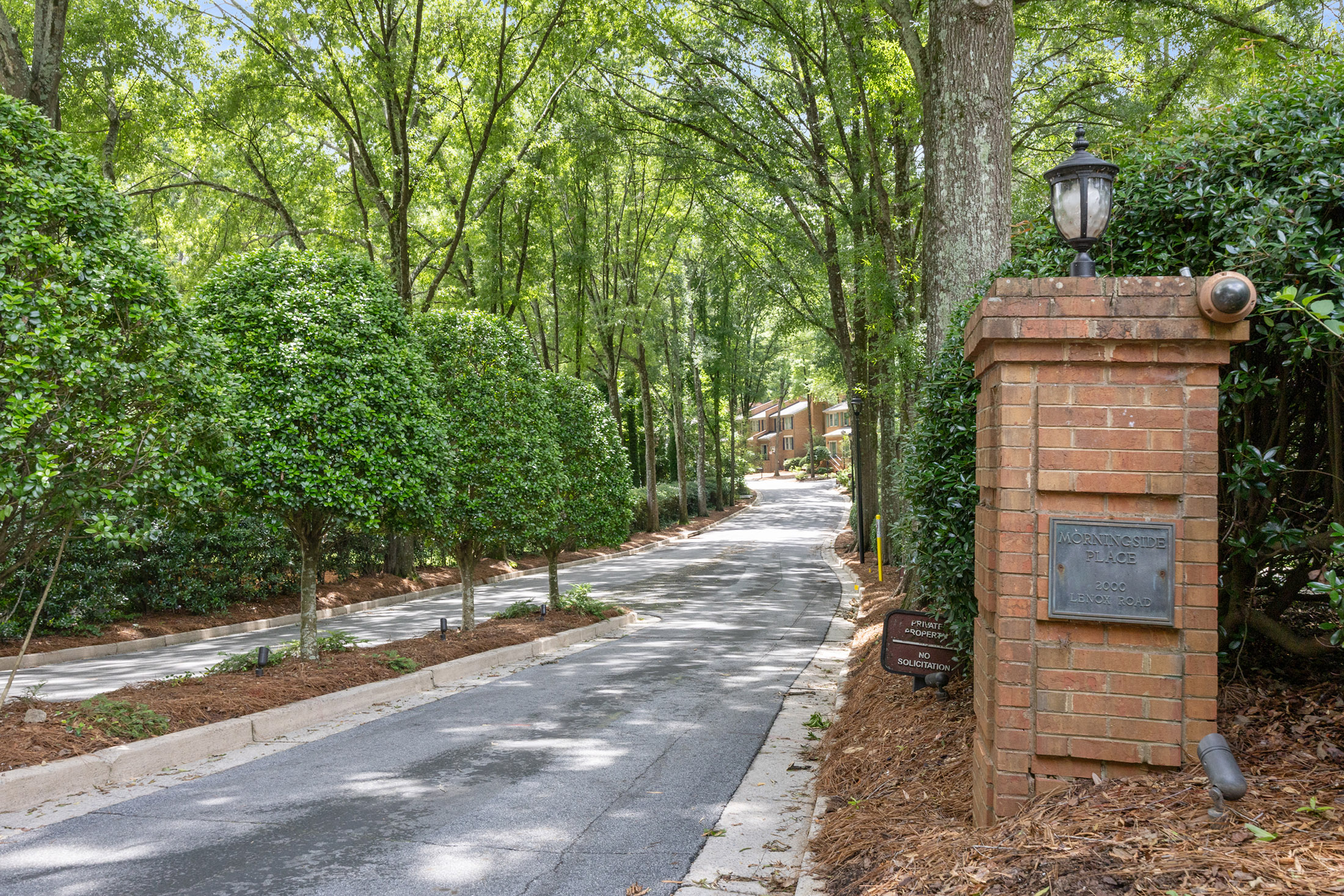  Morningside End-unit Townhome Combines Location, Privacy and Value - 物件實景
