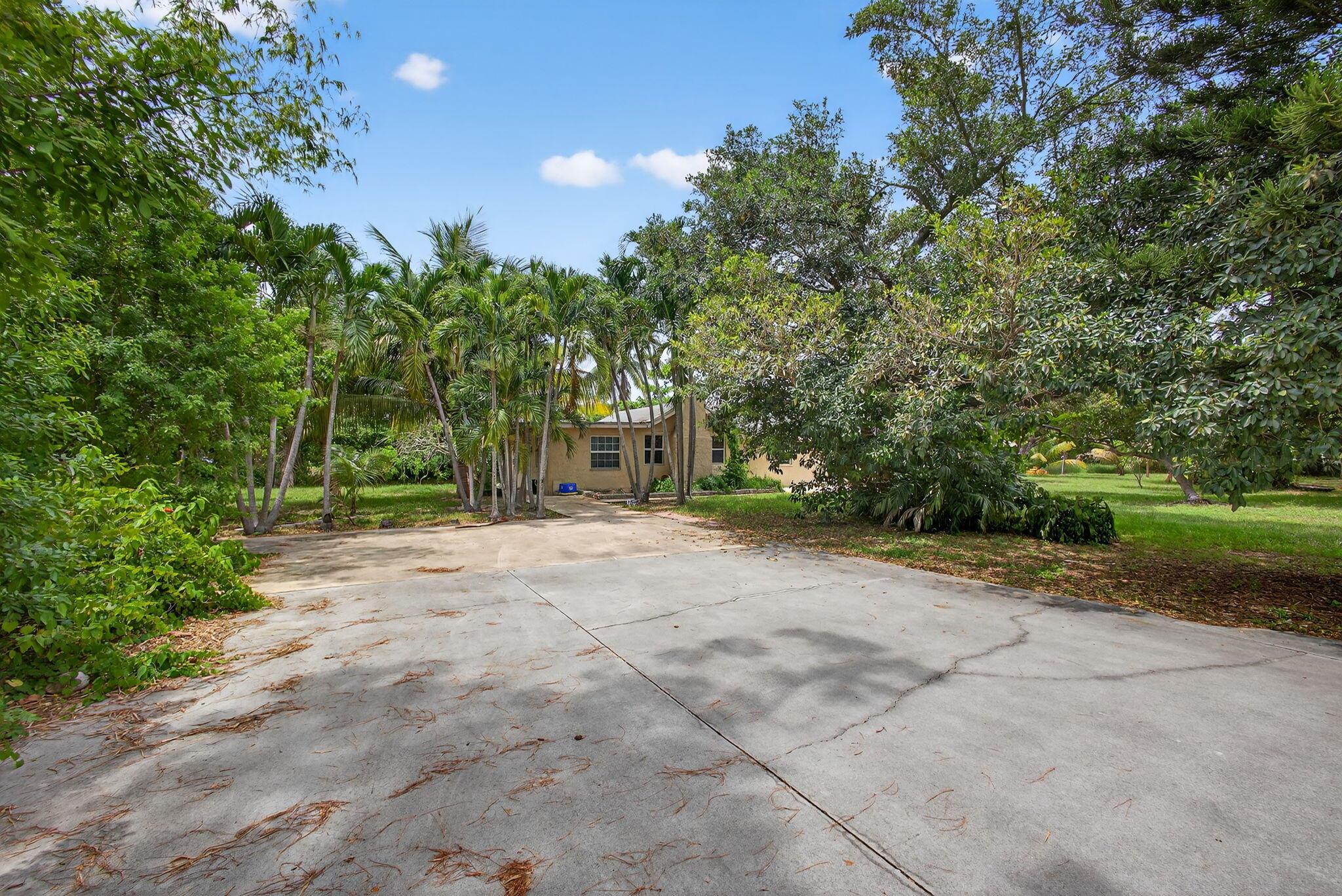Greenacres, Florida, 33463, United States, 7 Bedrooms Bedrooms, ,6 BathroomsBathrooms,Residential,For Sale,1974684