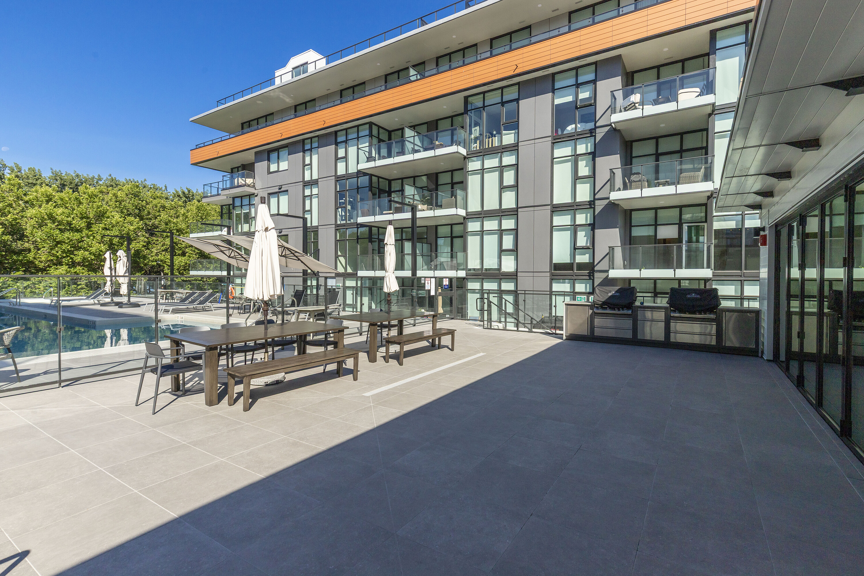  Luxury Lakeside Living - 物件實景