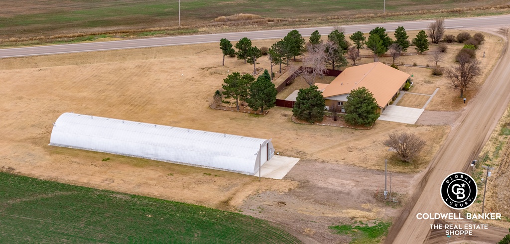 Garden City, Kansas, 67846, United States, 4 Bedrooms Bedrooms, ,Residential,For Sale,2003039