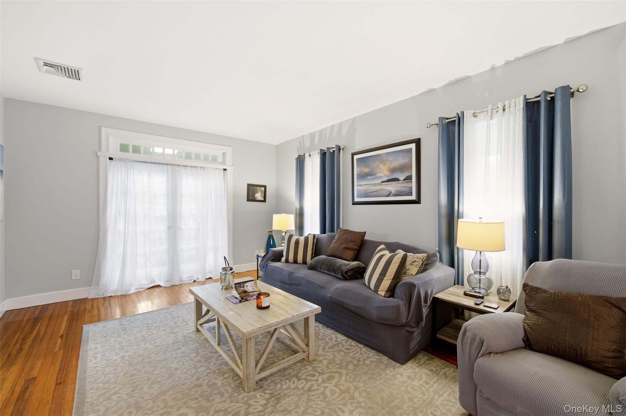  863 Lake Road, Huntington, NY, 11743 - 物件實景