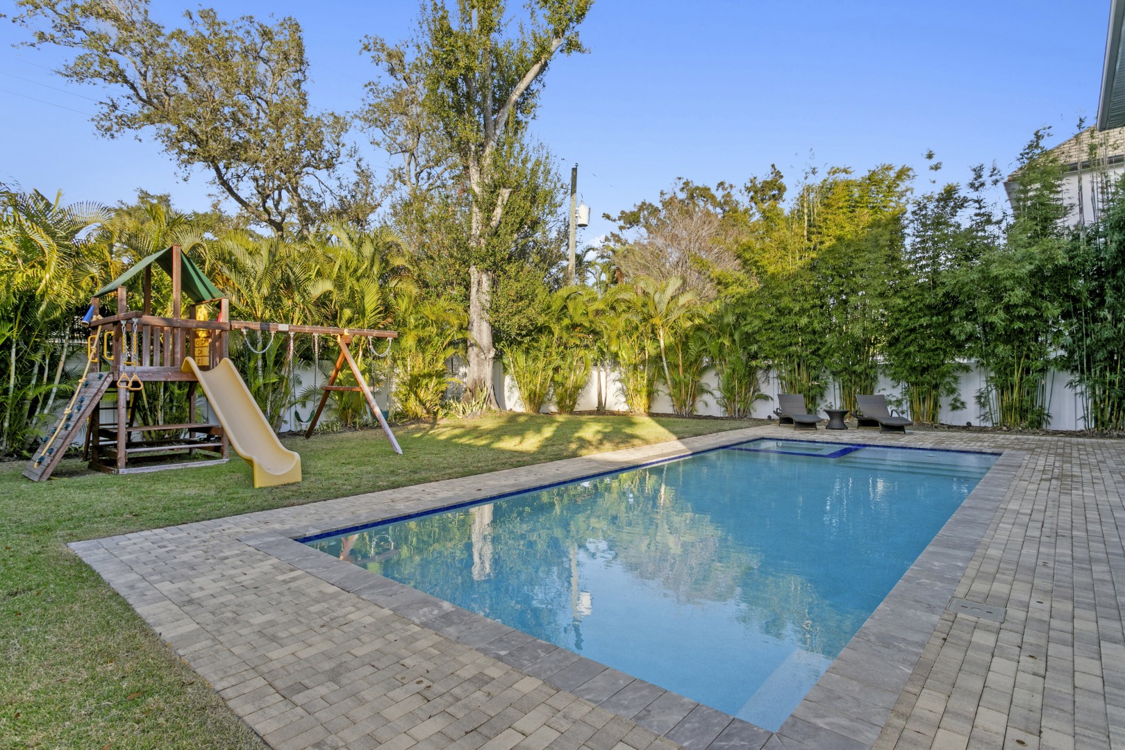 Tampa, Florida, 33609, United States, 5 Bedrooms Bedrooms, ,5 BathroomsBathrooms,Residential,For Sale,2008551