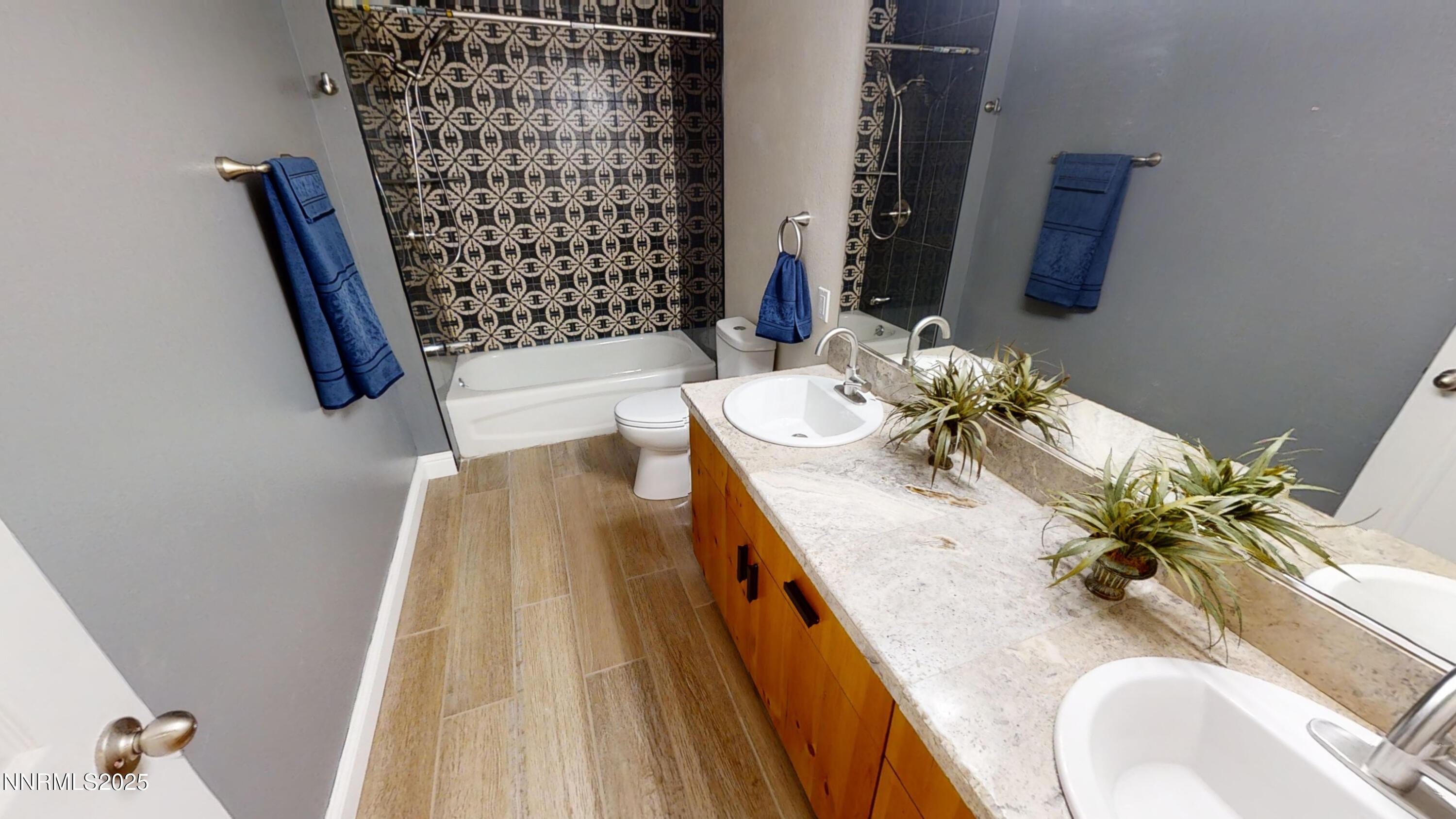 Sparks, Nevada, 89434, United States, 4 Bedrooms Bedrooms, ,4 BathroomsBathrooms,Residential,For Sale,1925240