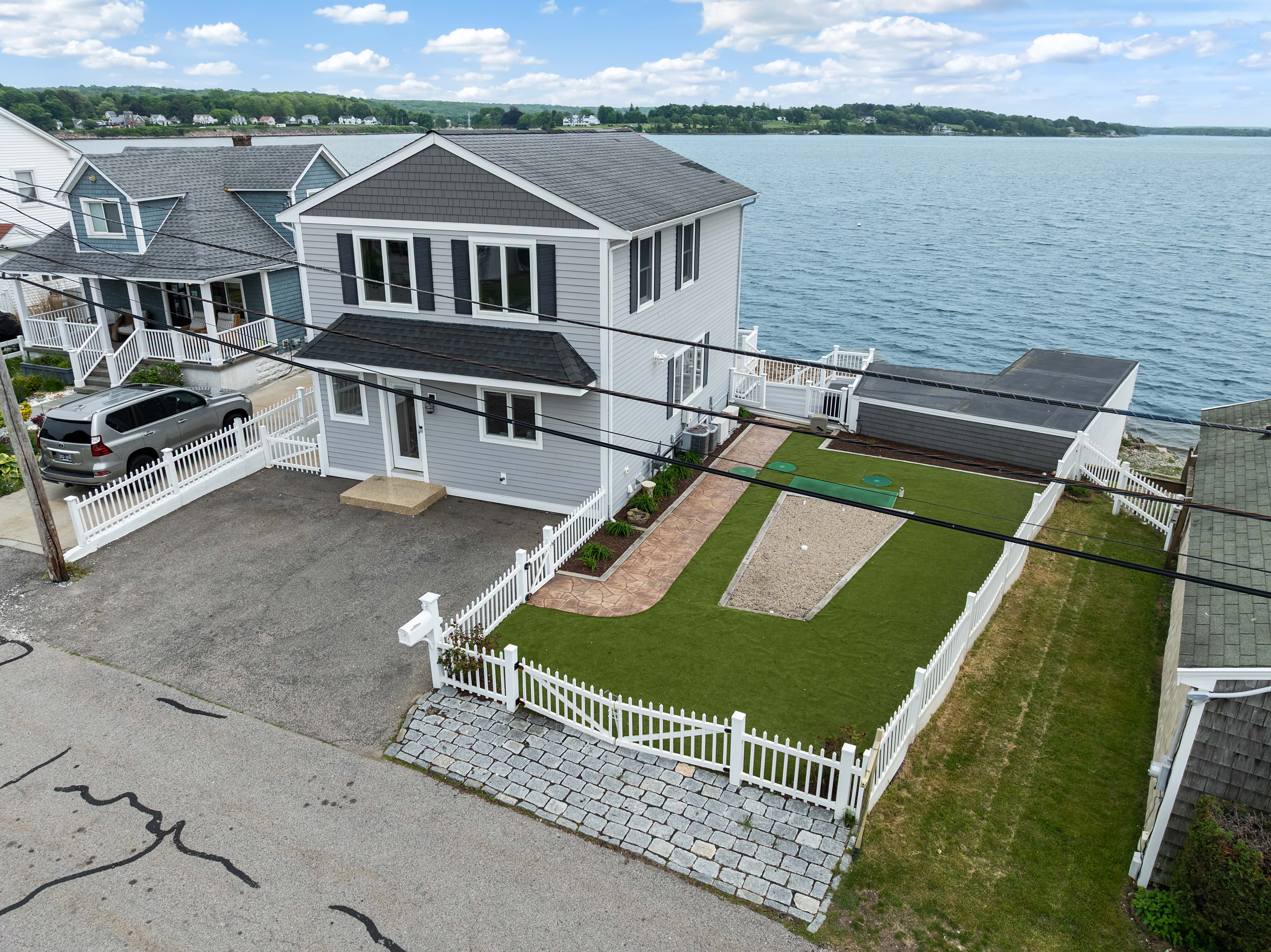 Portsmouth, Rhode Island, 02871, United States, 2 Bedrooms Bedrooms, ,3 BathroomsBathrooms,Residential,For Sale,2041861