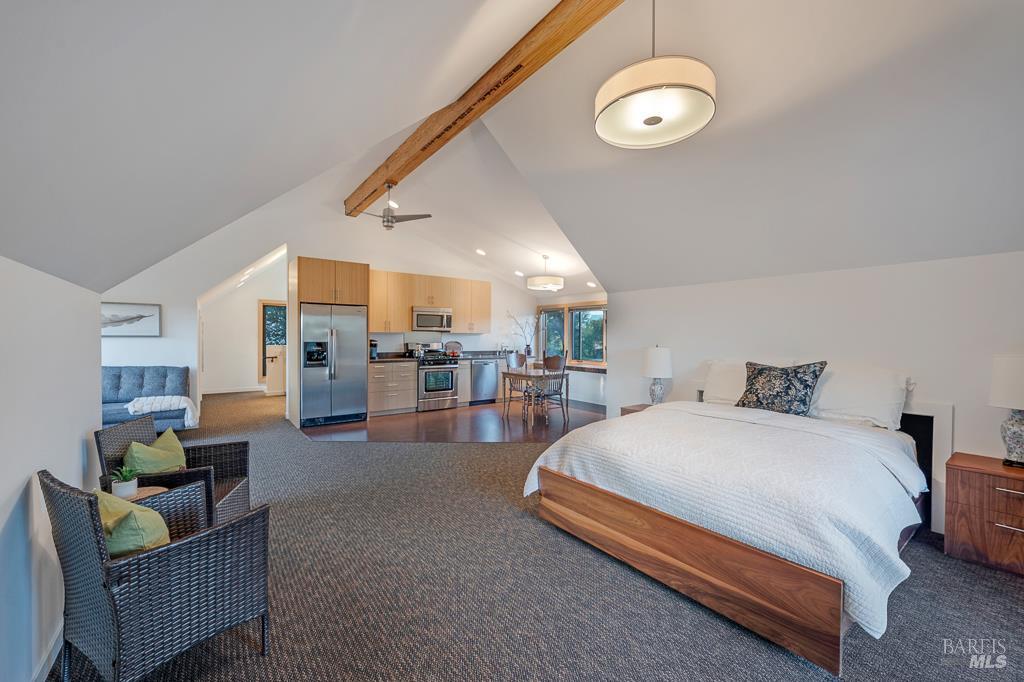 Healdsburg, California, 95448, United States, 3 Bedrooms Bedrooms, ,4 BathroomsBathrooms,Residential,For Sale,1866142