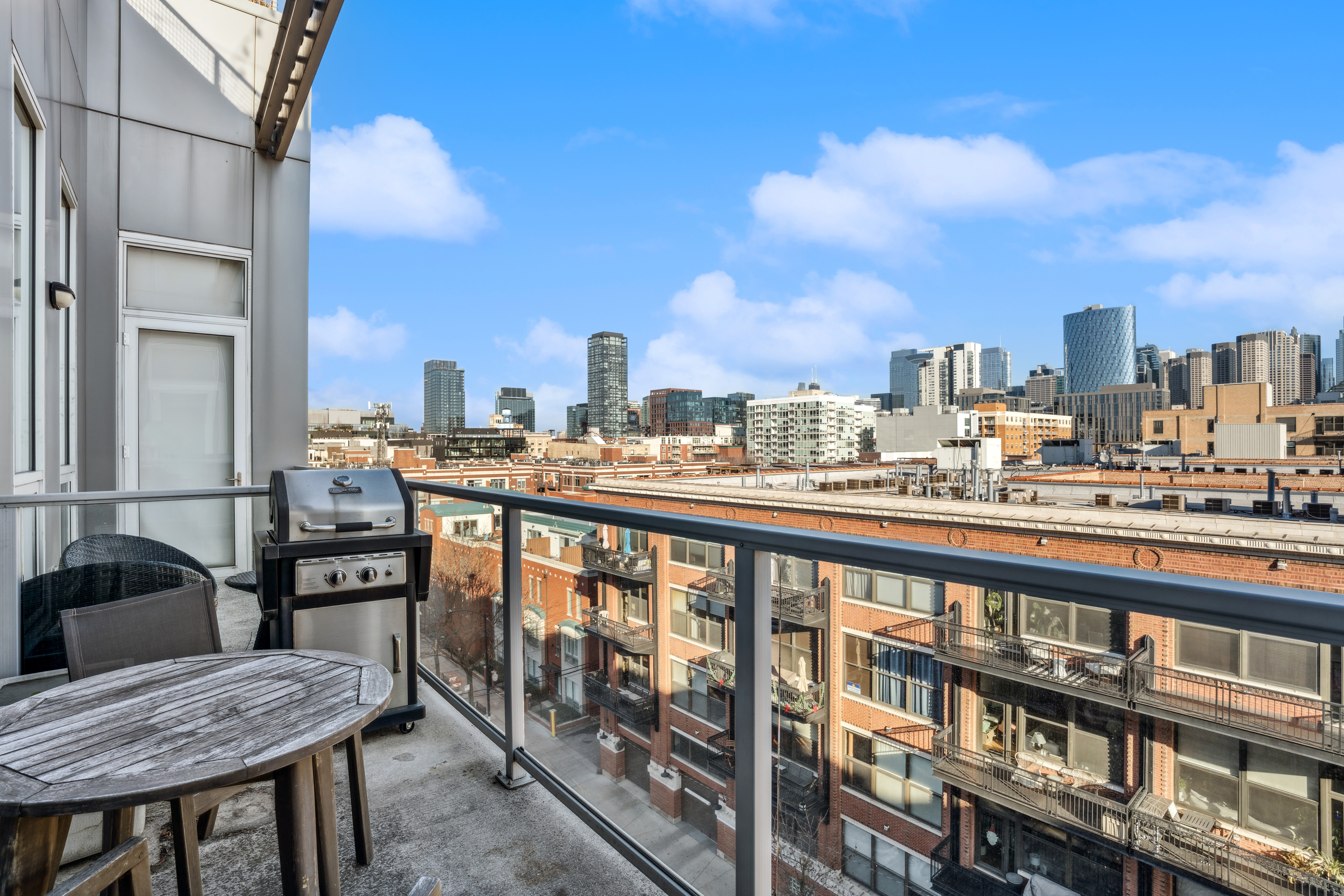  Perfect Combination of Location, Views and Modern Elegance - 物件實景