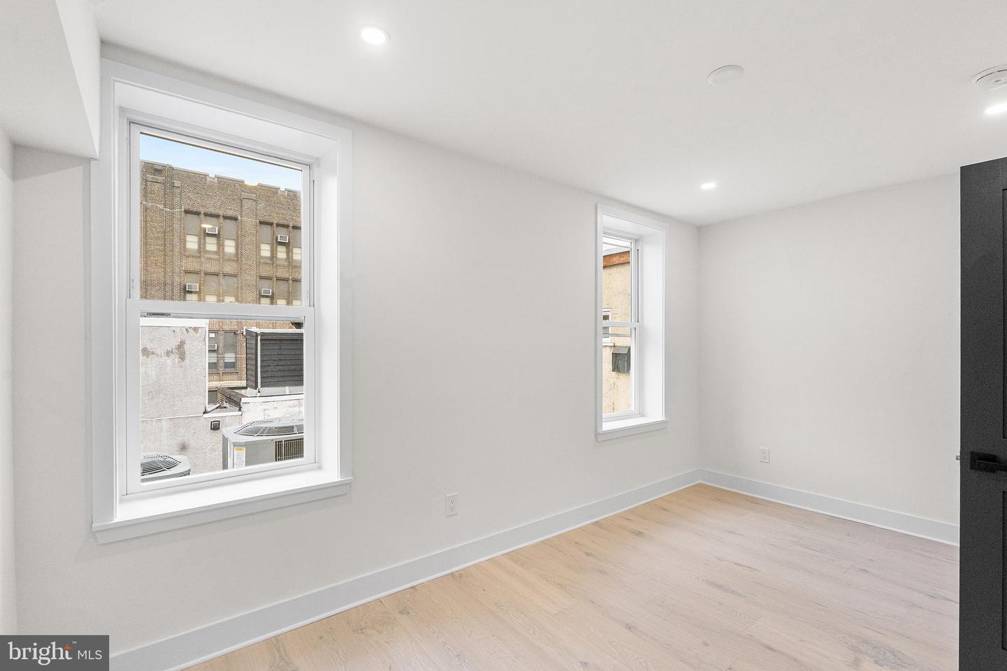 Philadelphia, Pennsylvania, 19125, United States, 3 Bedrooms Bedrooms, ,3 BathroomsBathrooms,Residential,For Sale,1954864