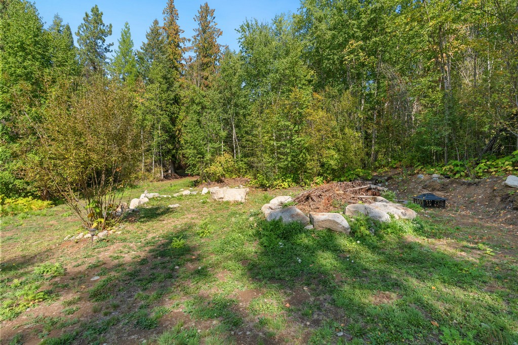 Bonners Ferry, Idaho, 83805, United States, 3 Bedrooms Bedrooms, ,4 BathroomsBathrooms,Residential,For Sale,1984473