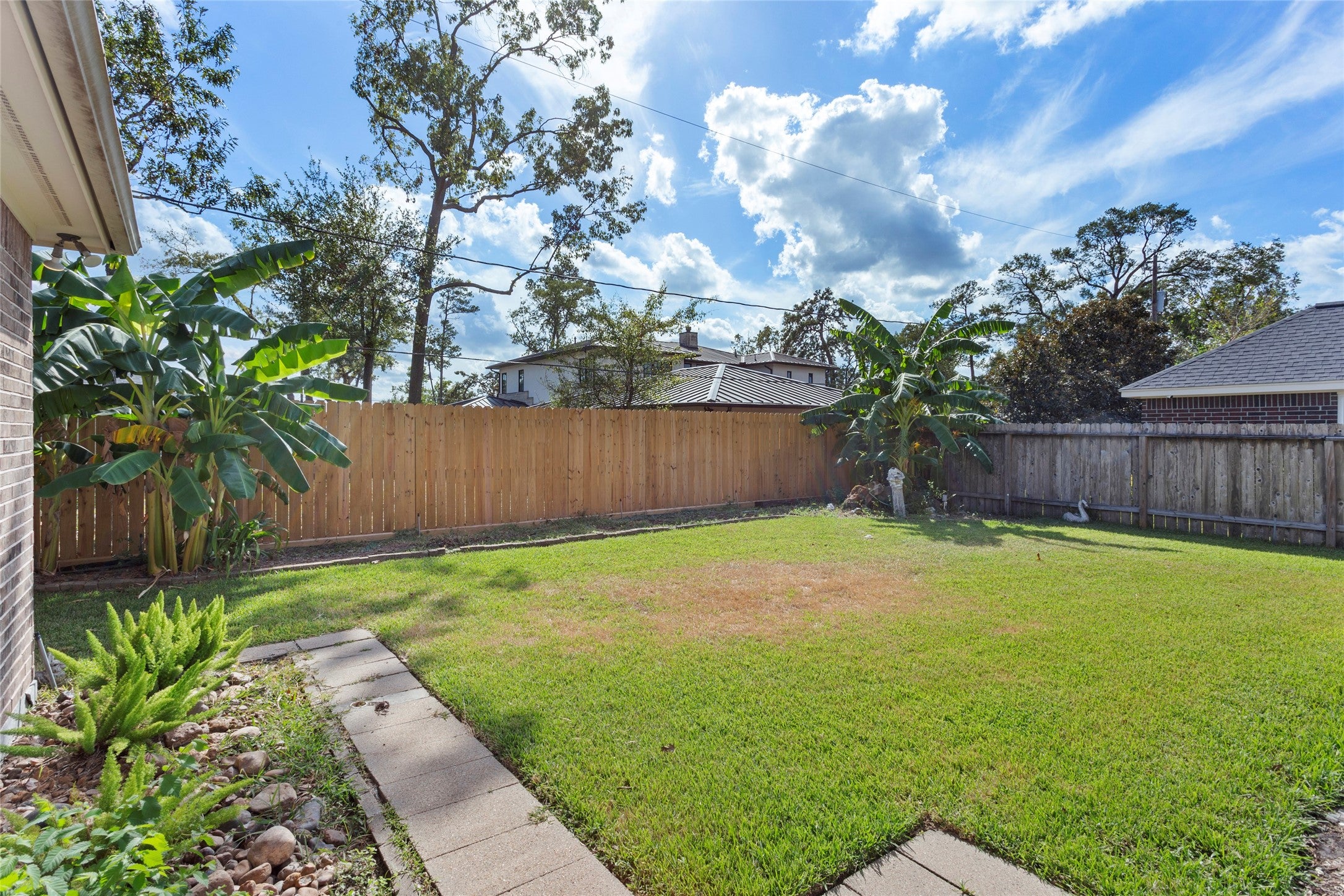 Houston, Texas, 77055, United States, 3 Bedrooms Bedrooms, ,2 BathroomsBathrooms,Residential,For Sale,1923474