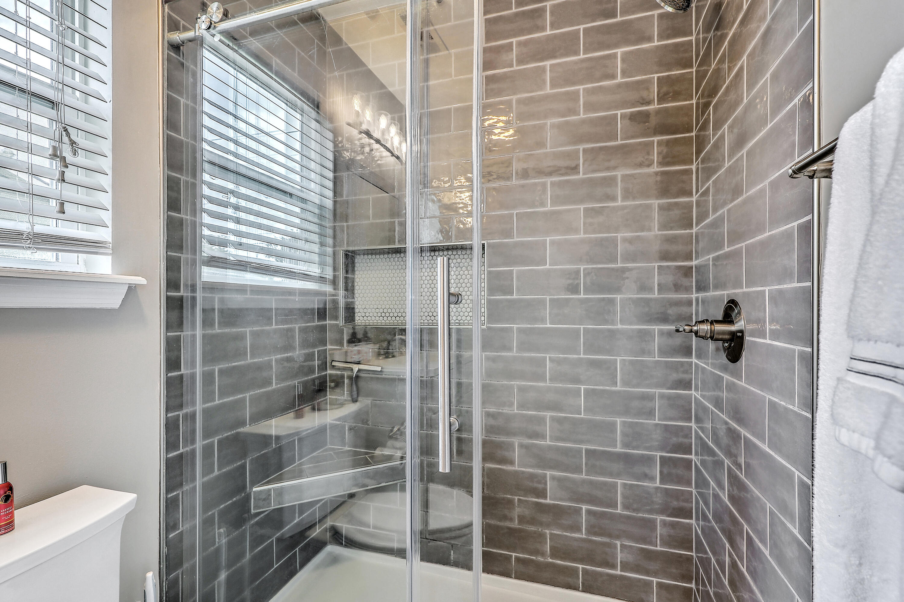 Charleston, South Carolina, 29412, United States, 3 Bedrooms Bedrooms, ,2 BathroomsBathrooms,Residential,For Sale,1924238
