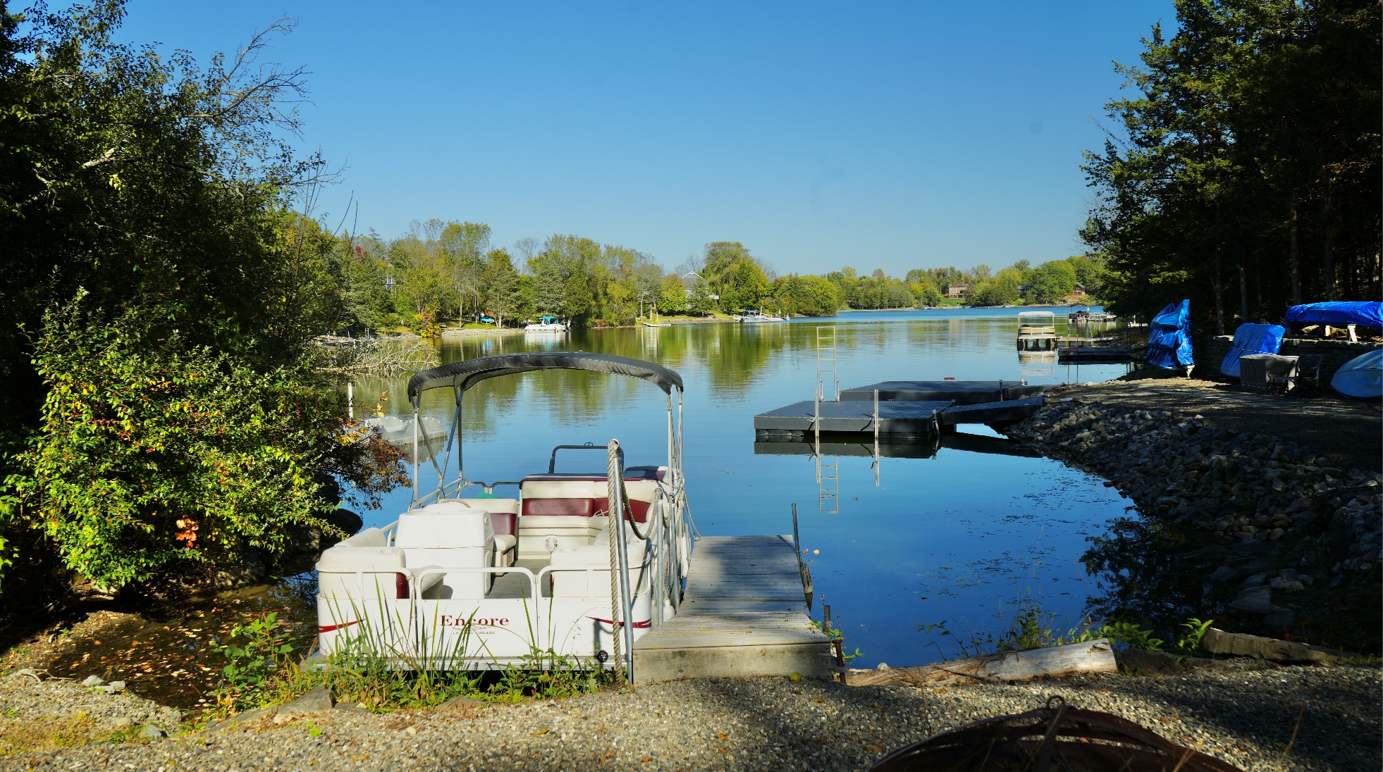 Athens, New York, 12015, United States, 3 Bedrooms Bedrooms, ,3 BathroomsBathrooms,Residential,For Sale,1995415