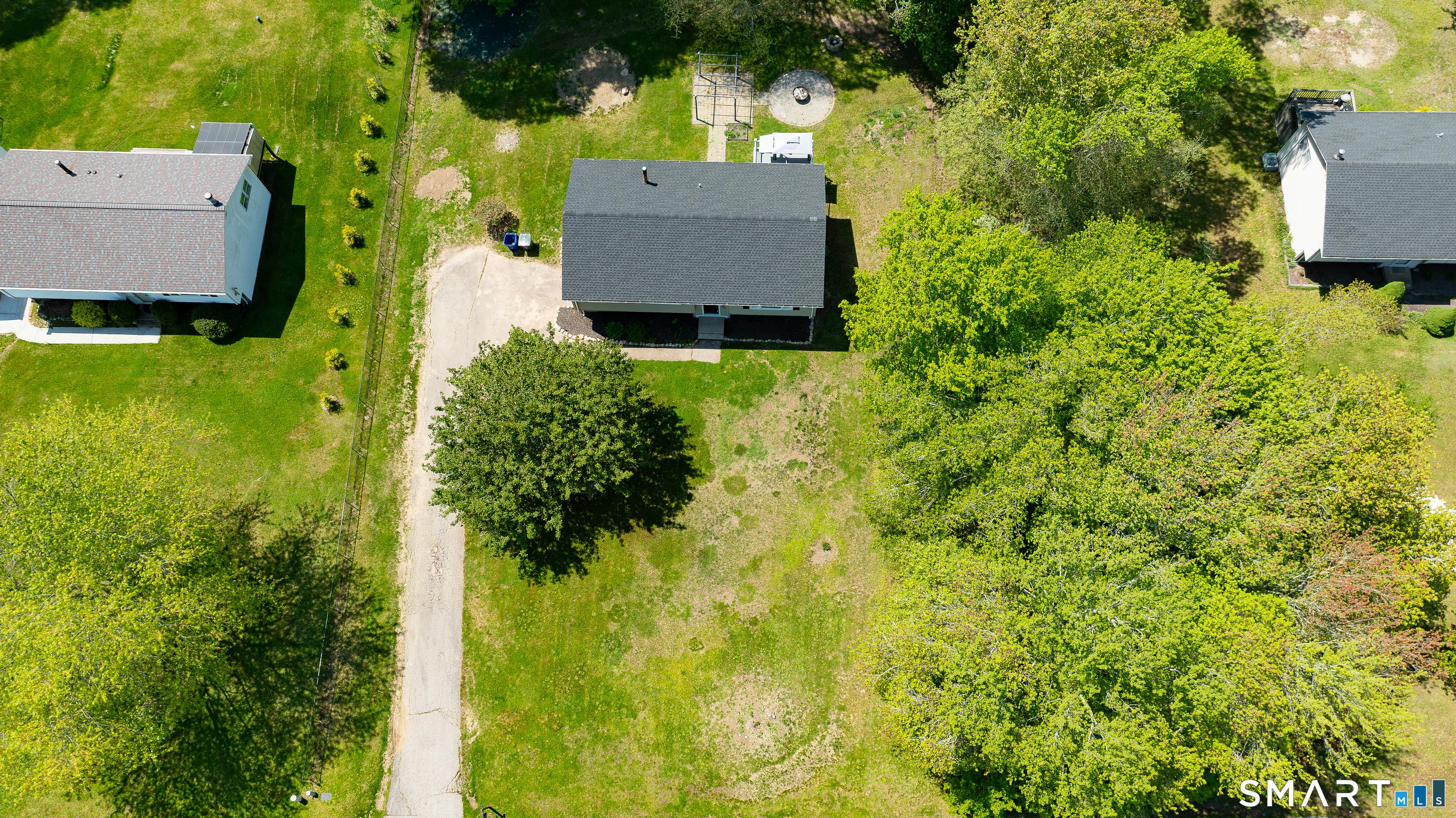 476, Connecticut, 06378, United States, 3 Bedrooms Bedrooms, ,2 BathroomsBathrooms,Residential,For Sale,2025073