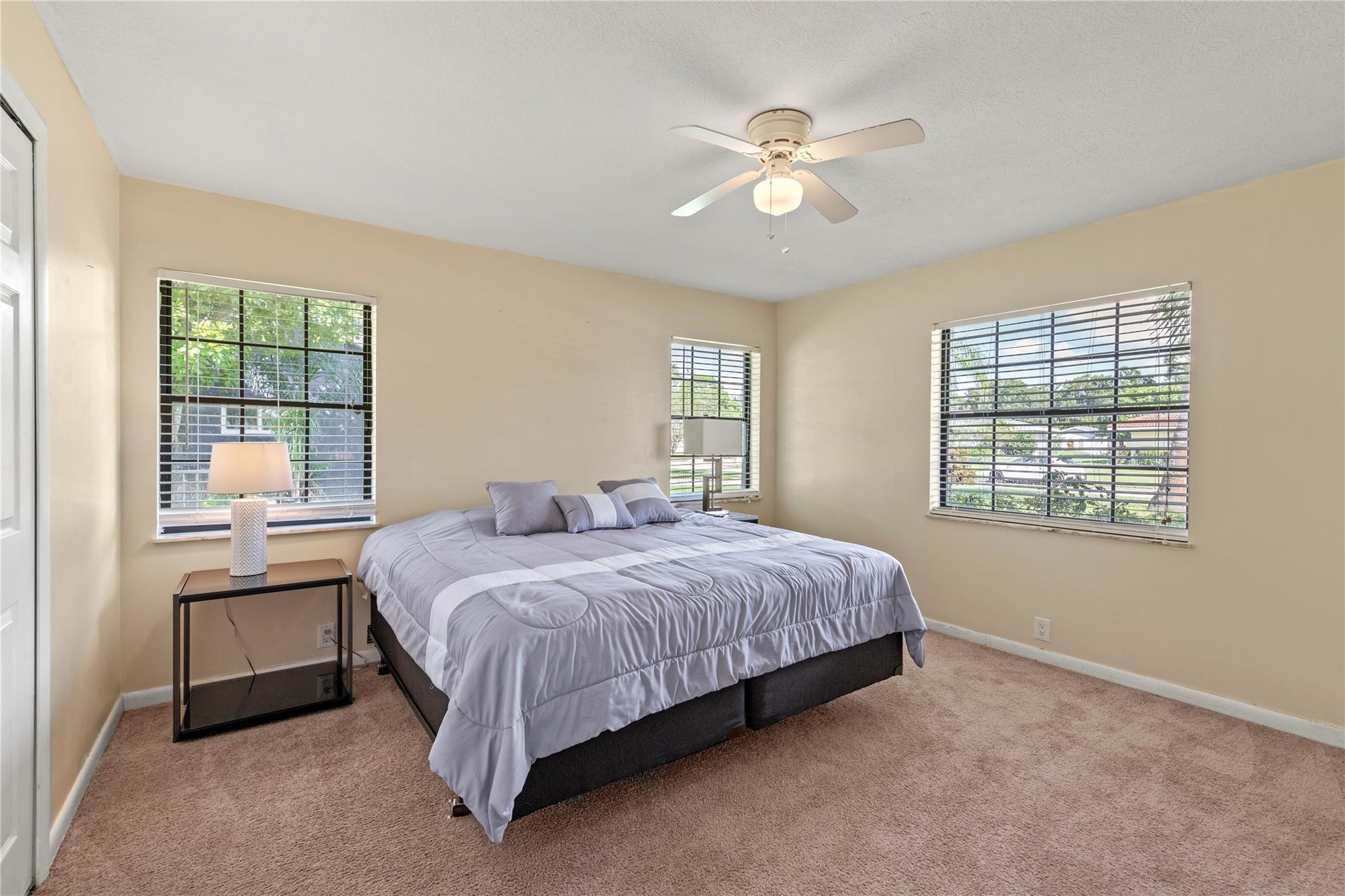 Port St Lucie, Florida, 34952, United States, 4 Bedrooms Bedrooms, ,3 BathroomsBathrooms,Residential,For Sale,1977843