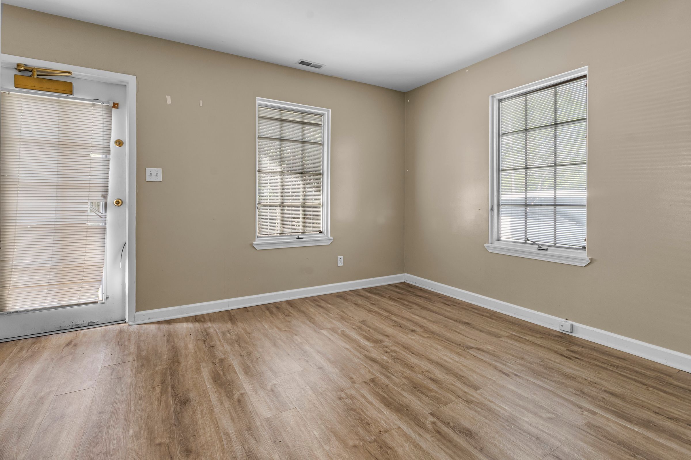 Indianapolis, Indiana, 46240, United States, 14 Bedrooms Bedrooms, ,6 BathroomsBathrooms,Residential,For Sale,1908586