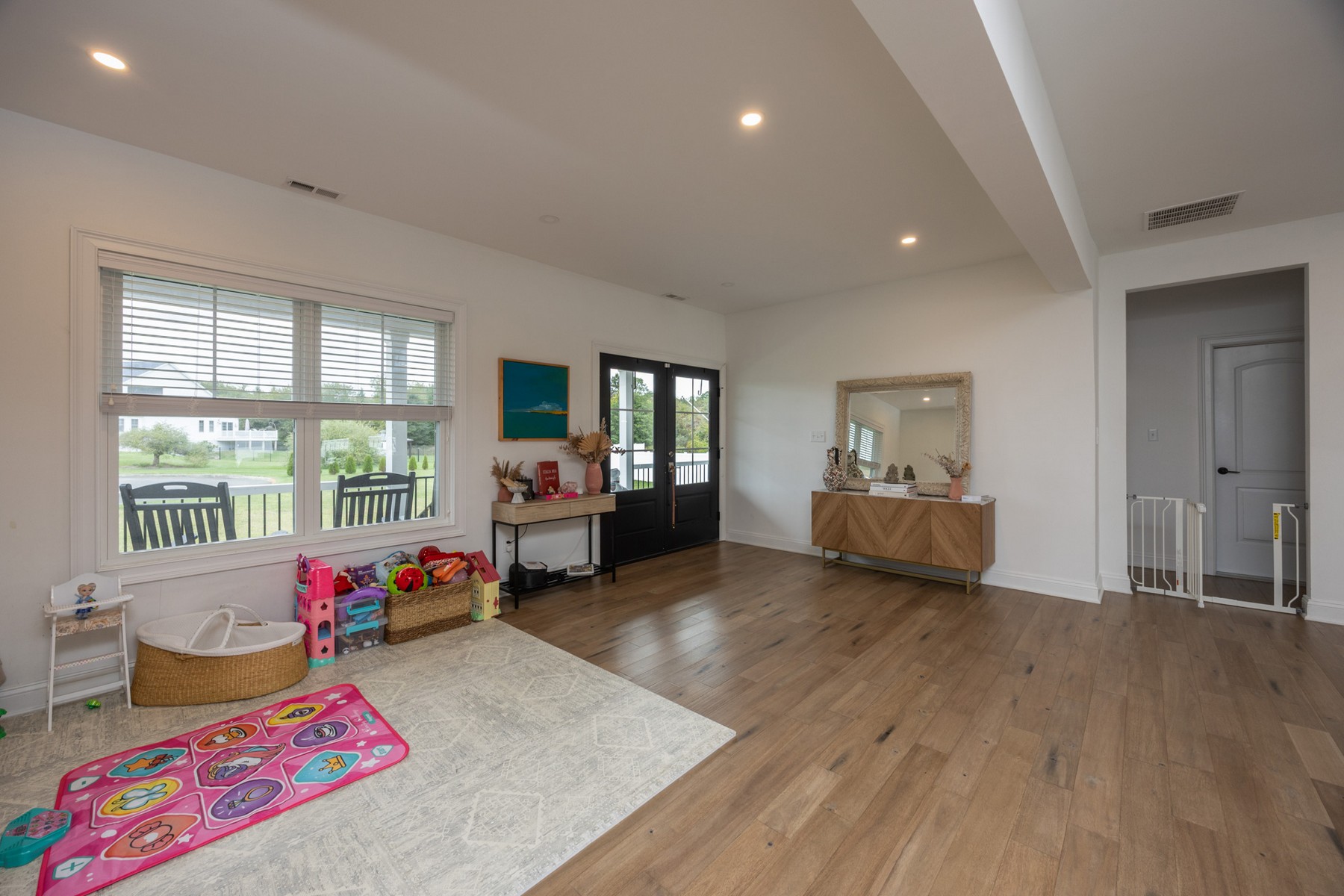  28 Queen Anne Court - 物件實景