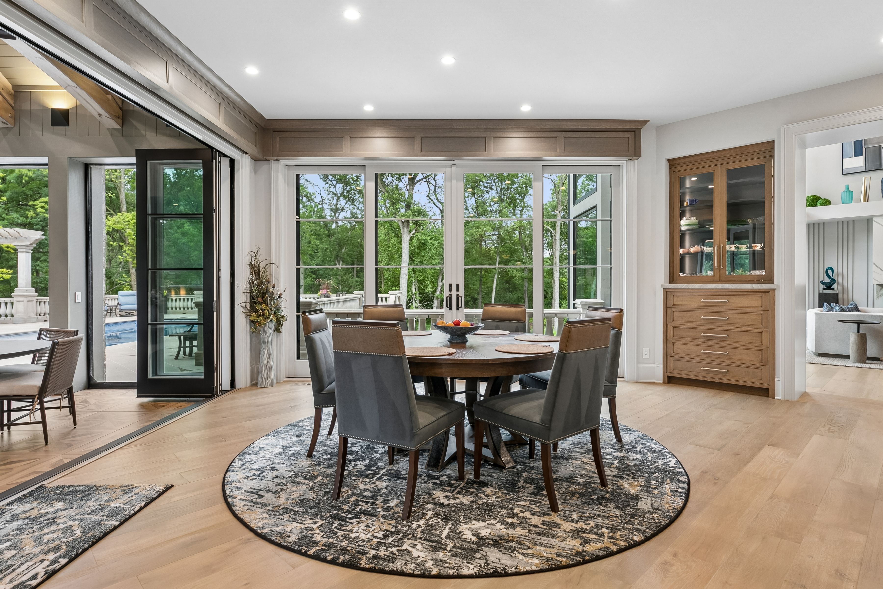  Timeless Elegance on a Private North Oaks Setting - 物件實景