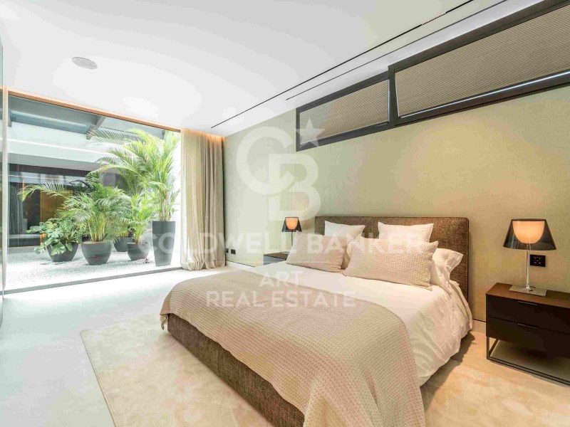 Marbella, Andalusia, ES, 5 Bedrooms Bedrooms, ,5 BathroomsBathrooms,Residential,For Sale,1805166
