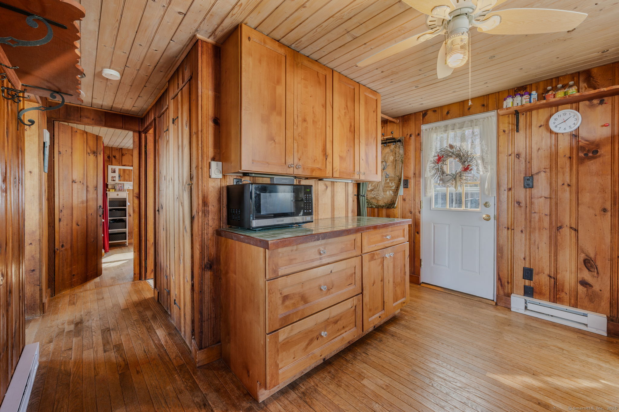 East Lyme, Connecticut, 06357, United States, 3 Bedrooms Bedrooms, ,1 BathroomBathrooms,Residential,For Sale,1987799