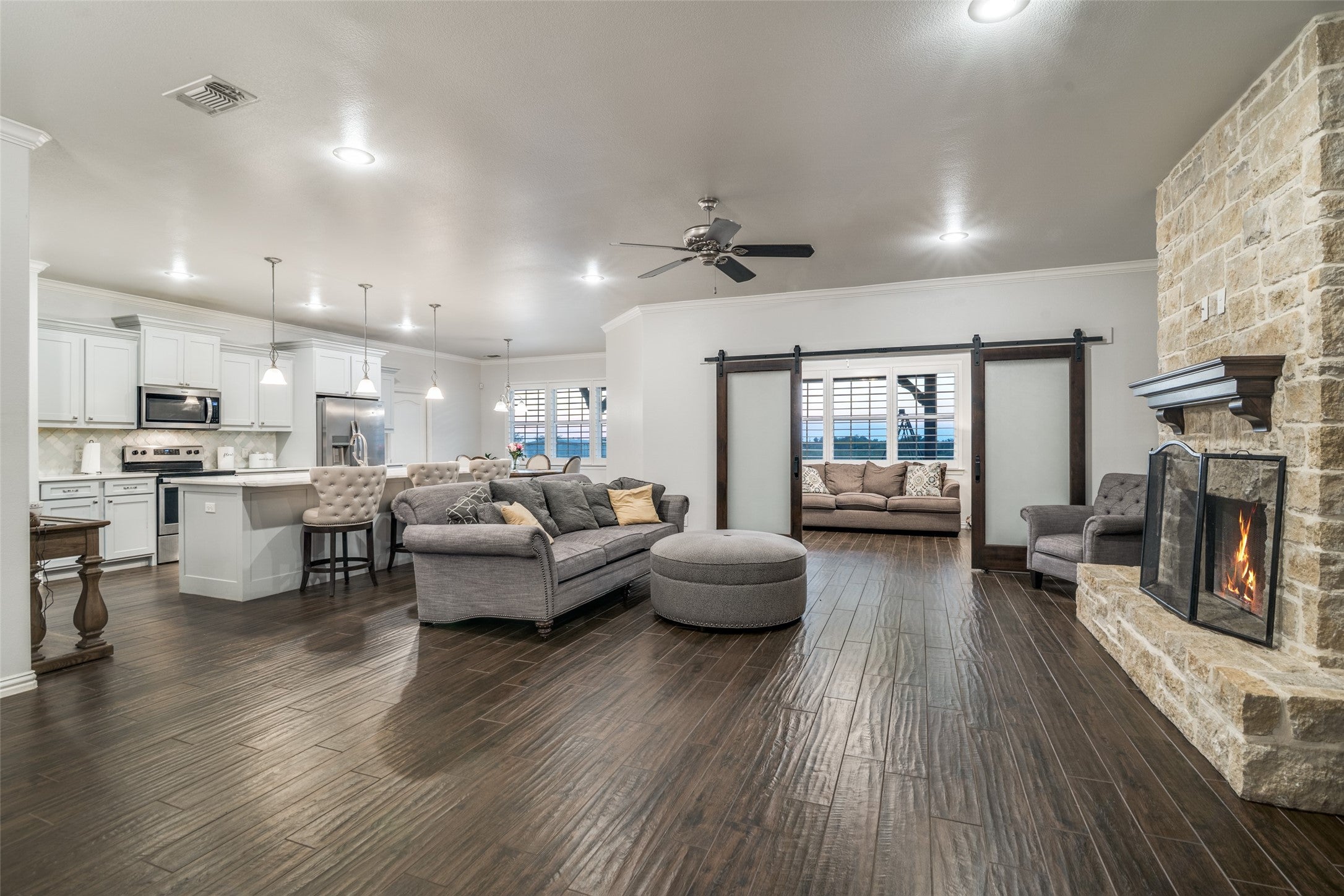 Oak Ridge, Texas, 75142, United States, 3 Bedrooms Bedrooms, ,3 BathroomsBathrooms,Residential,For Sale,1976084