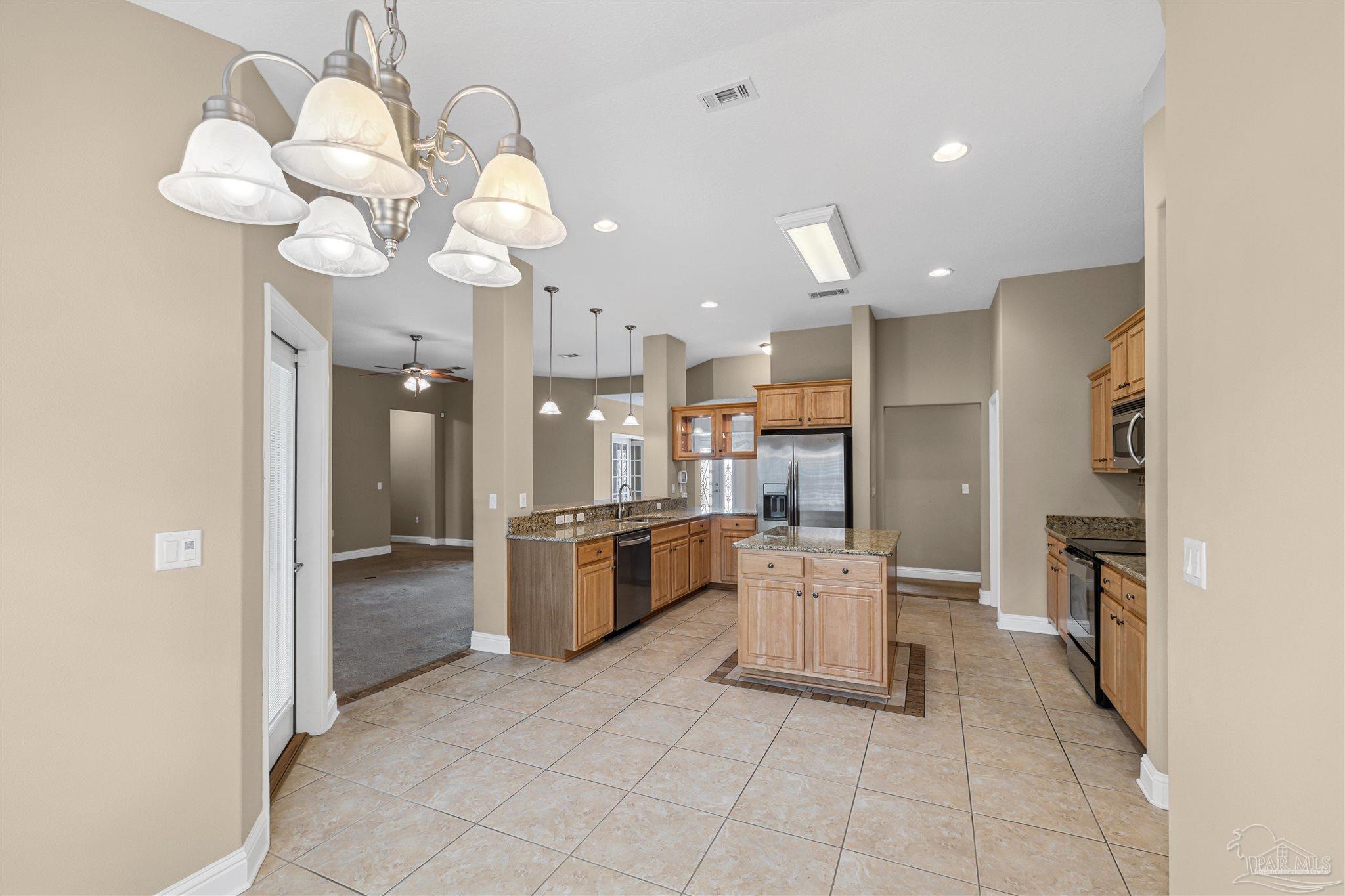 Navarre, Florida, 32566, United States, 4 Bedrooms Bedrooms, ,3 BathroomsBathrooms,Residential,For Sale,1892074