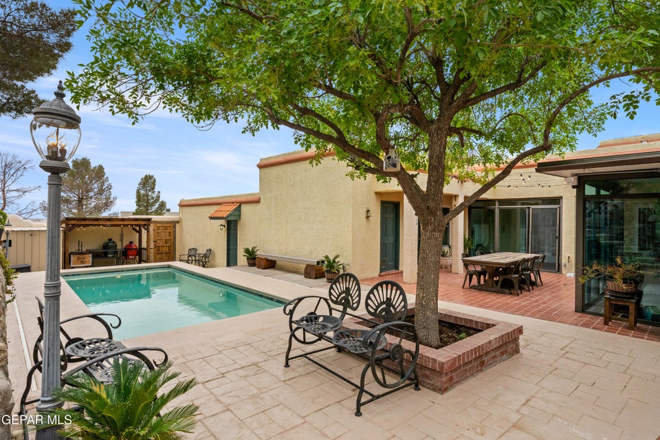 El Paso, Texas, 79912, United States, 4 Bedrooms Bedrooms, ,2 BathroomsBathrooms,Residential,For Sale,1921658