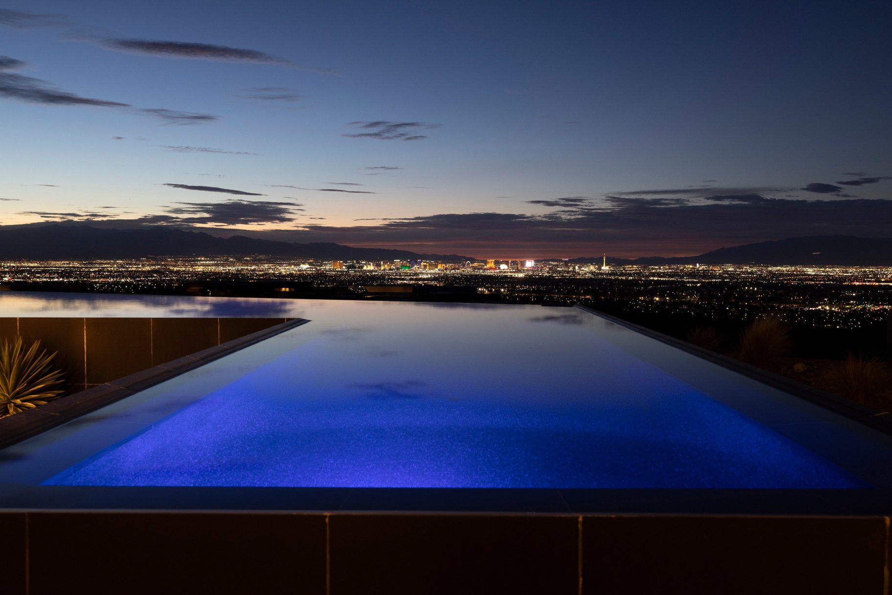  Exceptional Single Level Blue Heron Custom Home - 物件實景