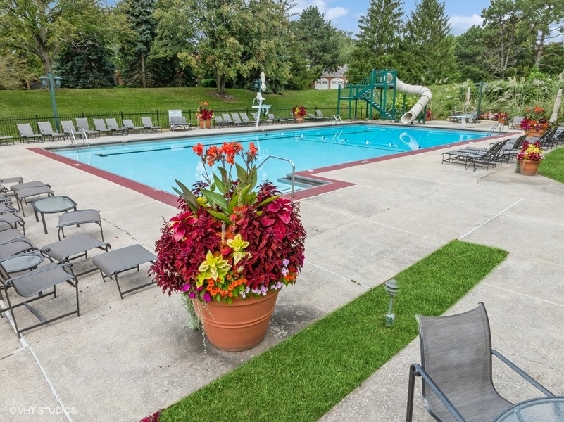 Oak Brook, Illinois, 60523, United States, 5 Bedrooms Bedrooms, ,6 BathroomsBathrooms,Residential,For Sale,1903537