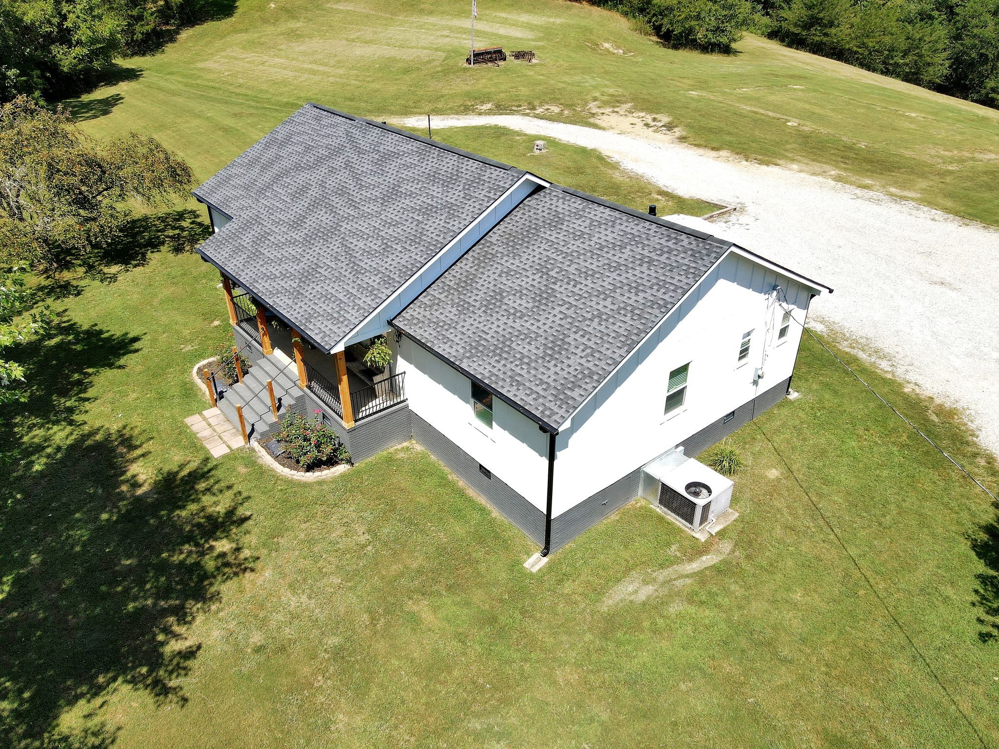 Pulaski, Tennessee, 38478, United States, 4 Bedrooms Bedrooms, ,2 BathroomsBathrooms,Residential,For Sale,1932287