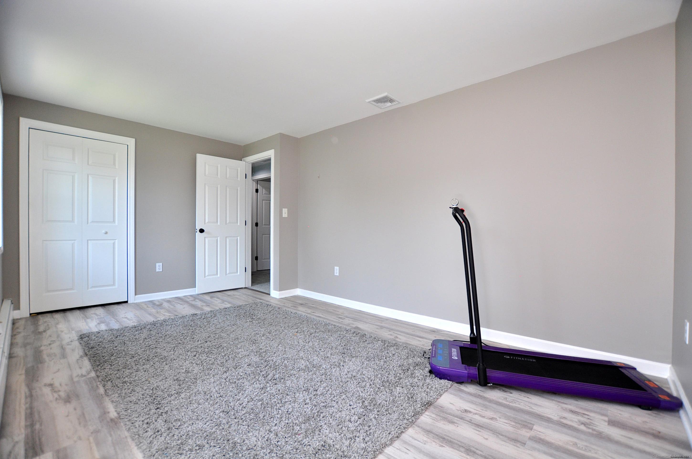 Southington, Connecticut, 06479, United States, 3 Bedrooms Bedrooms, ,4 BathroomsBathrooms,Residential,For Sale,1869273
