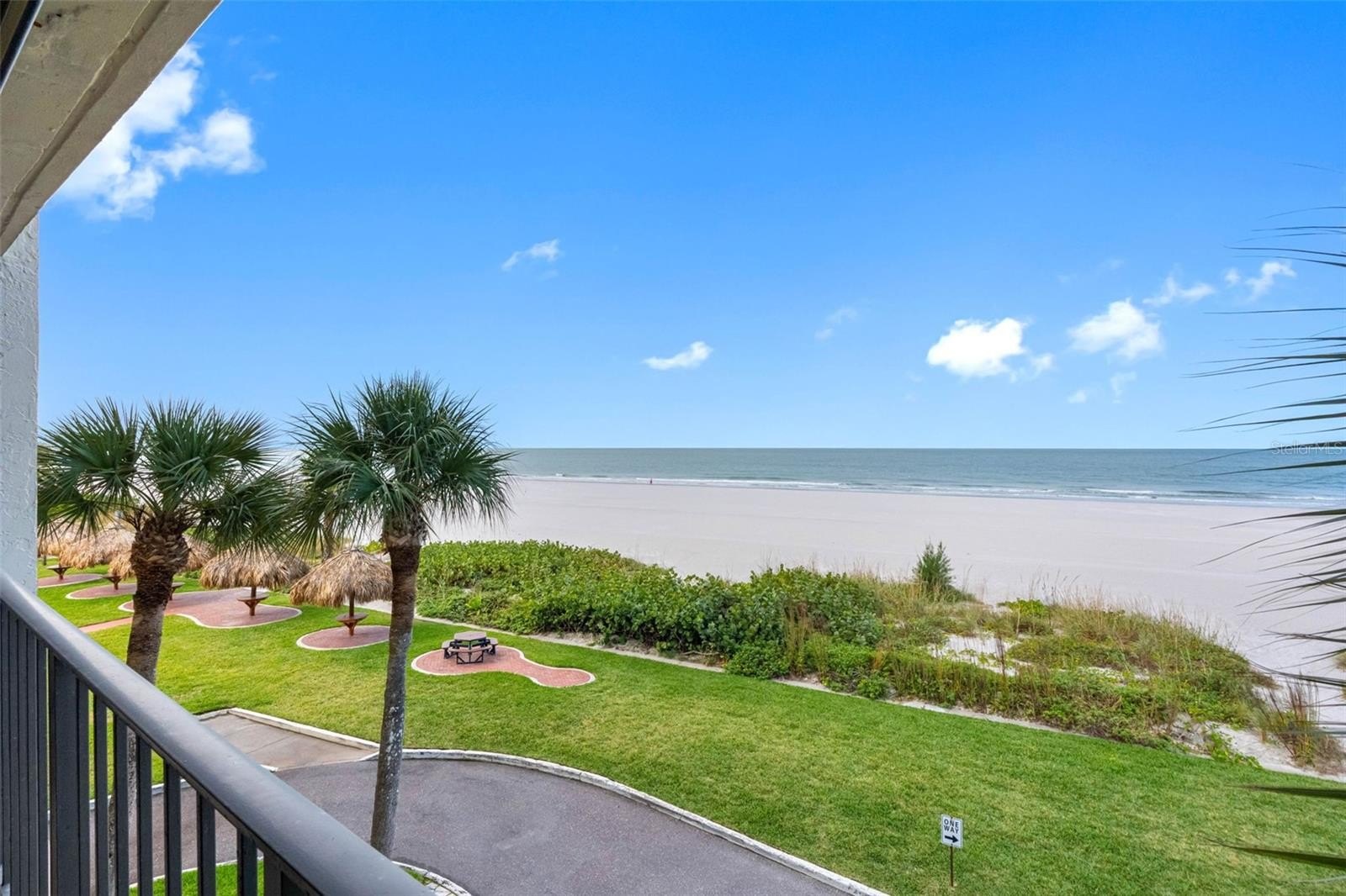 CLEARWATER BEACH, Florida, 33767, United States, 2 Bedrooms Bedrooms, ,2 BathroomsBathrooms,Residential,For Sale,2005521