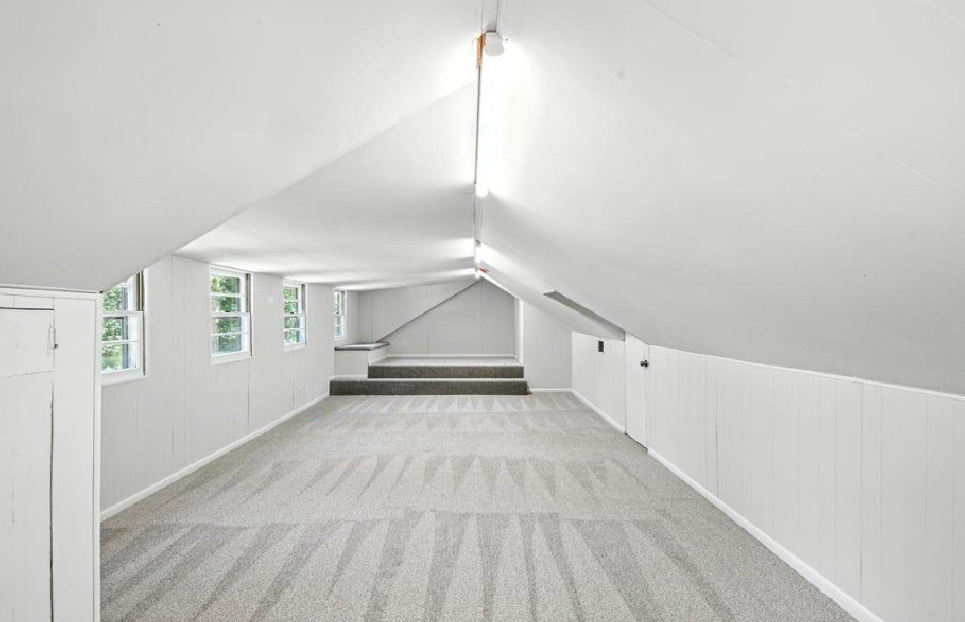 Norfolk, Virginia, 23502, United States, 5 Bedrooms Bedrooms, ,3 BathroomsBathrooms,Residential,For Sale,1993864