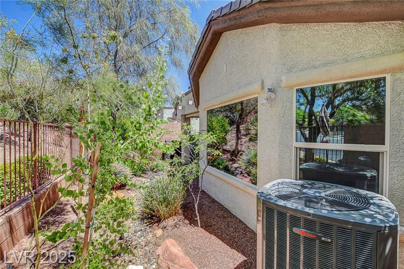 Las Vegas, Nevada, 89138, United States, 3 Bedrooms Bedrooms, ,1 BathroomBathrooms,Residential,For Sale,1861755