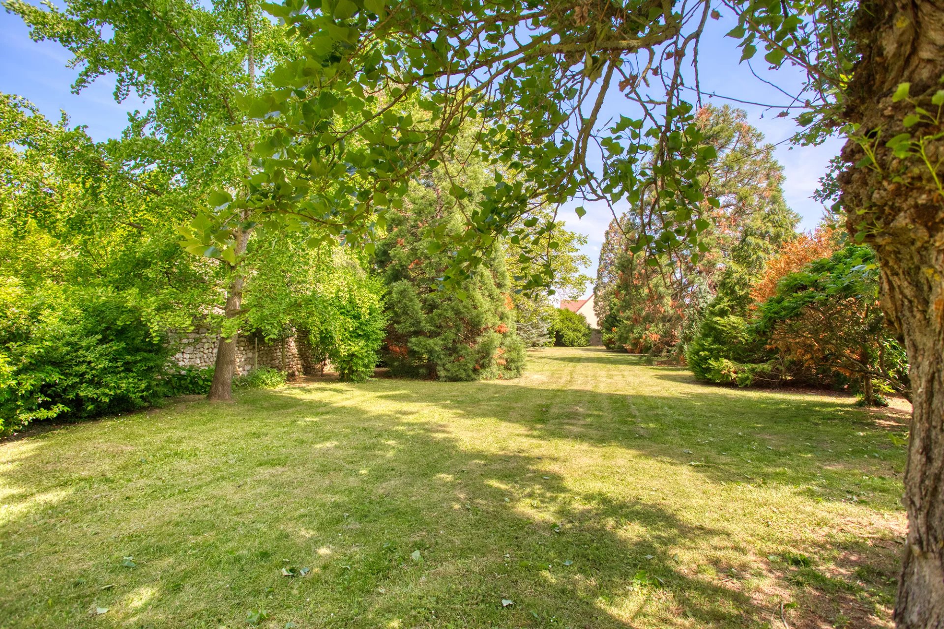 Montfort-l'Amaury, Île-de-France, 78490, FR, 6 Bedrooms Bedrooms, ,6 BathroomsBathrooms,Residential,For Sale,1934697