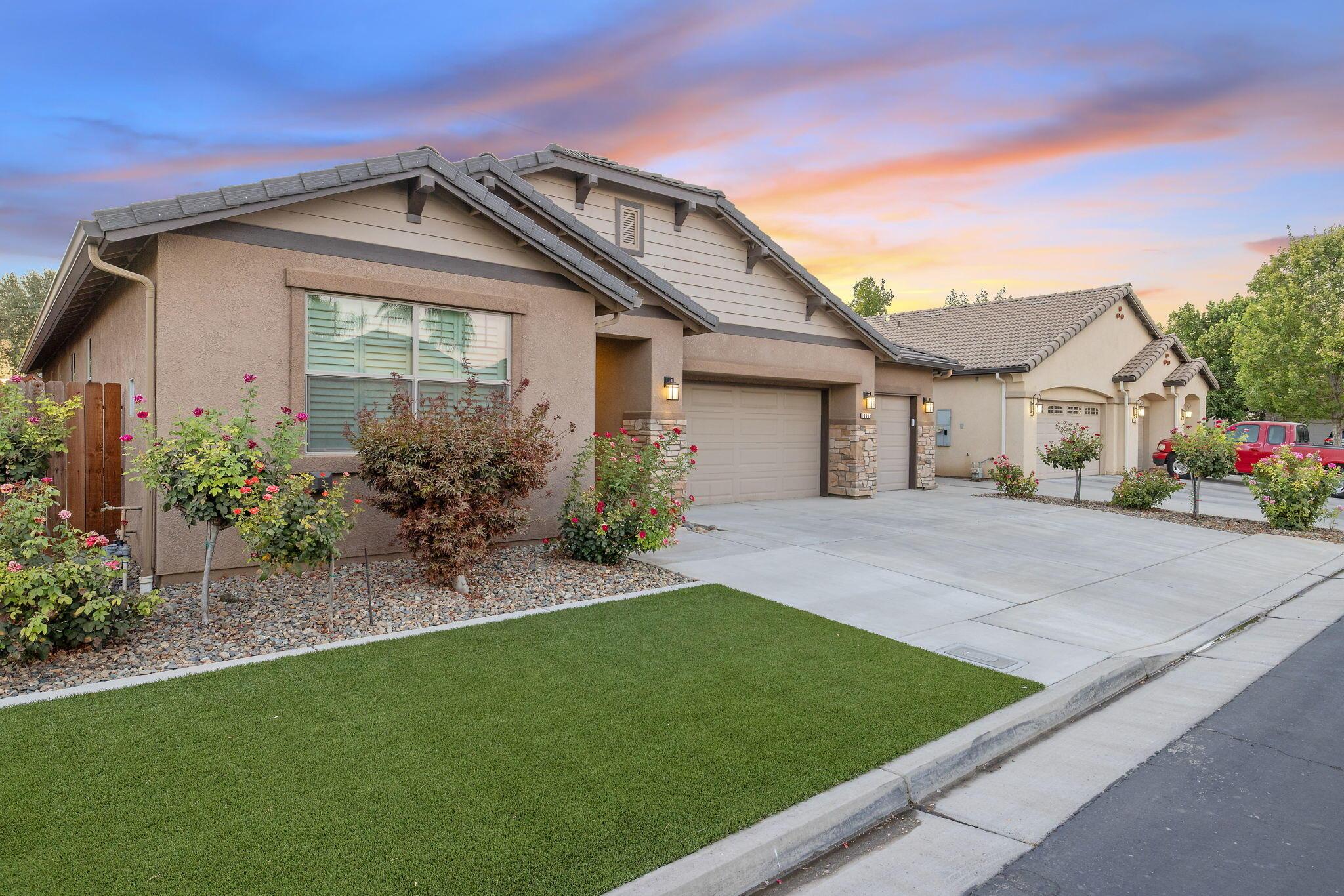 Visalia, California, 93277, United States, 3 Bedrooms Bedrooms, ,2 BathroomsBathrooms,Residential,For Sale,1937034