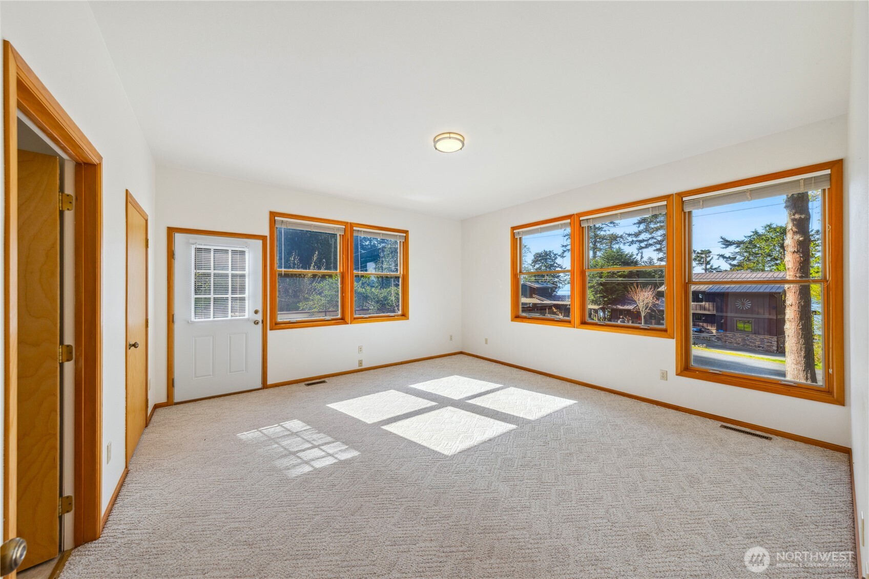 Anacortes, Washington, 98221, United States, 3 Bedrooms Bedrooms, ,1 BathroomBathrooms,Residential,For Sale,1875687