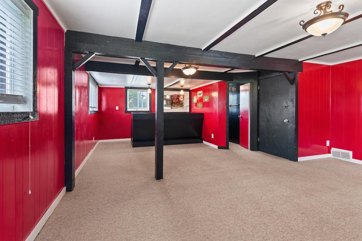 Delafield, Wisconsin, 53072, United States, 3 Bedrooms Bedrooms, ,2 BathroomsBathrooms,Residential,For Sale,1927266