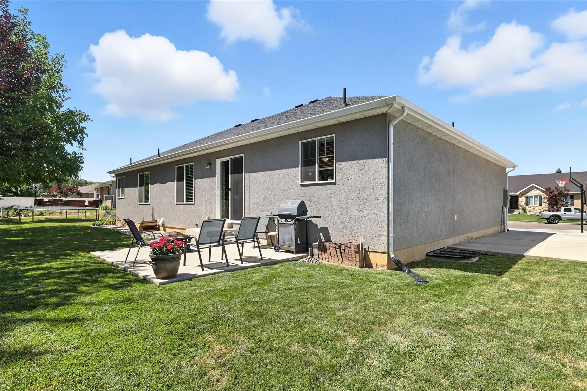 Perry, Utah, 84302, United States, 6 Bedrooms Bedrooms, ,3 BathroomsBathrooms,Residential,For Sale,1903790
