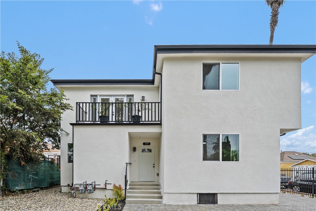 Los Angeles, California, 90011, United States, ,Residential,For Sale,1919891