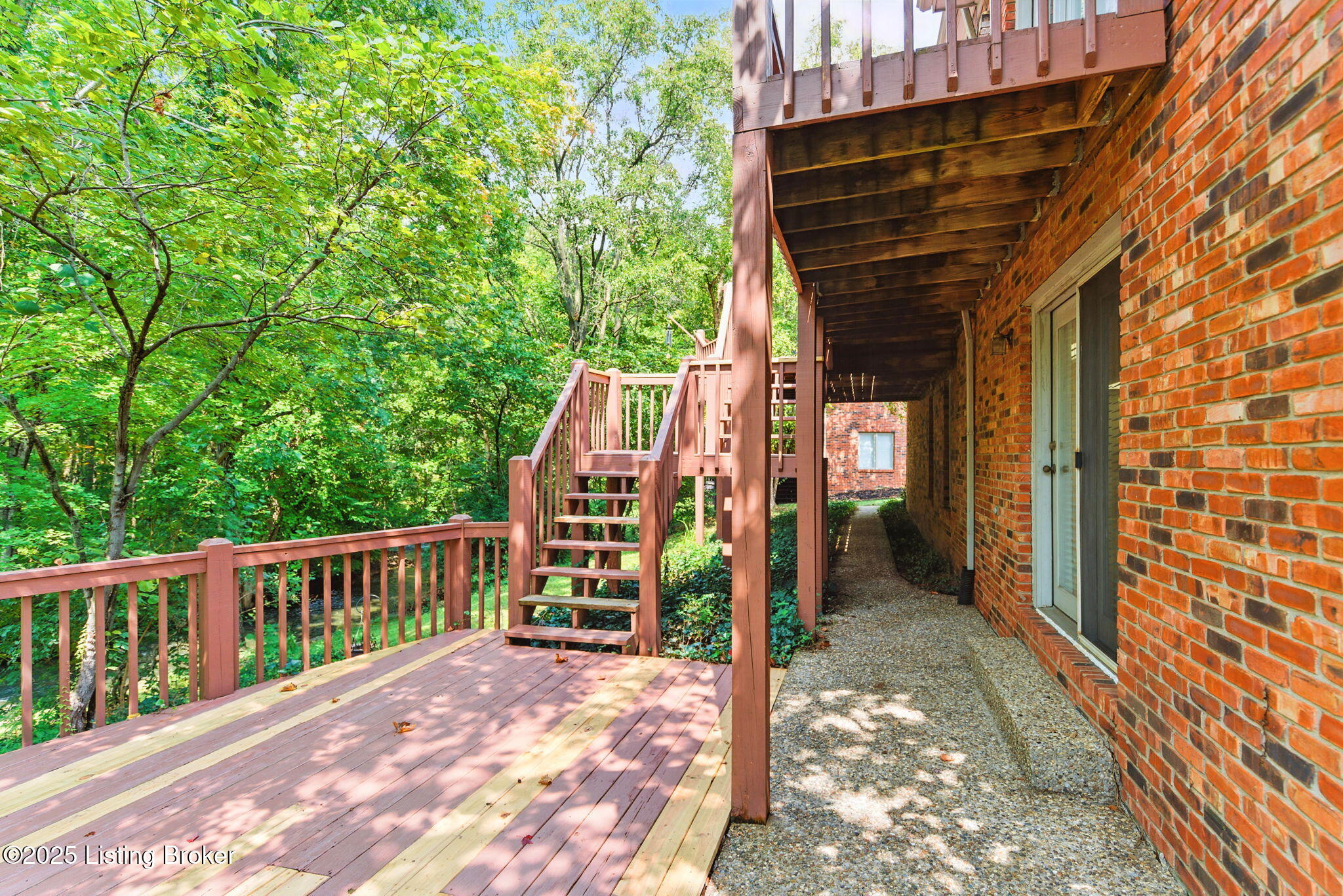 Prospect, Kentucky, 40059, United States, 4 Bedrooms Bedrooms, ,4 BathroomsBathrooms,Residential,For Sale,1941807