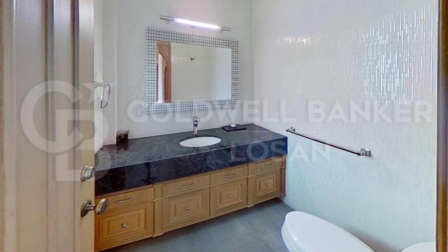 M?rmol, Naucalpan de Juárez, Estado de méxico, 53283, Mexico, 4 Bedrooms Bedrooms, ,4 BathroomsBathrooms,Residential,For Sale,M?rmol,1563159