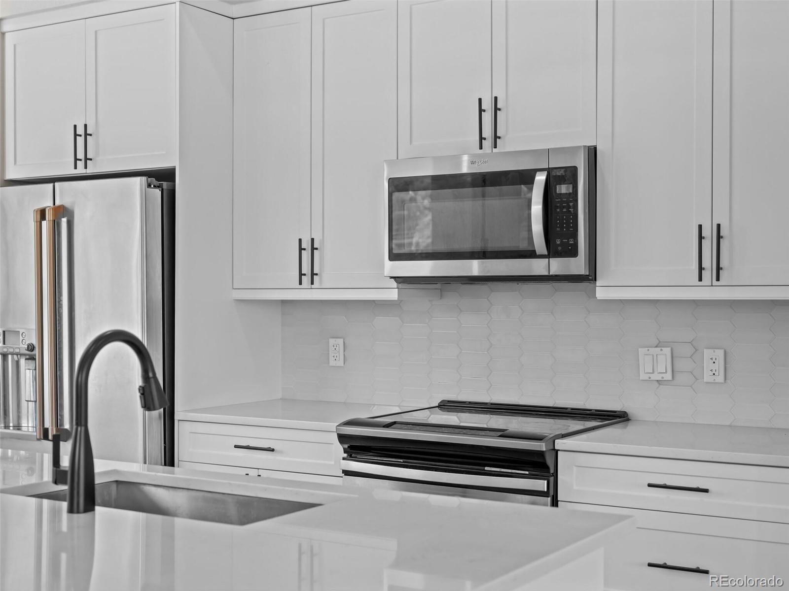 Lakewood, Colorado, 80214, United States, 3 Bedrooms Bedrooms, ,3 BathroomsBathrooms,Residential,For Sale,1866622