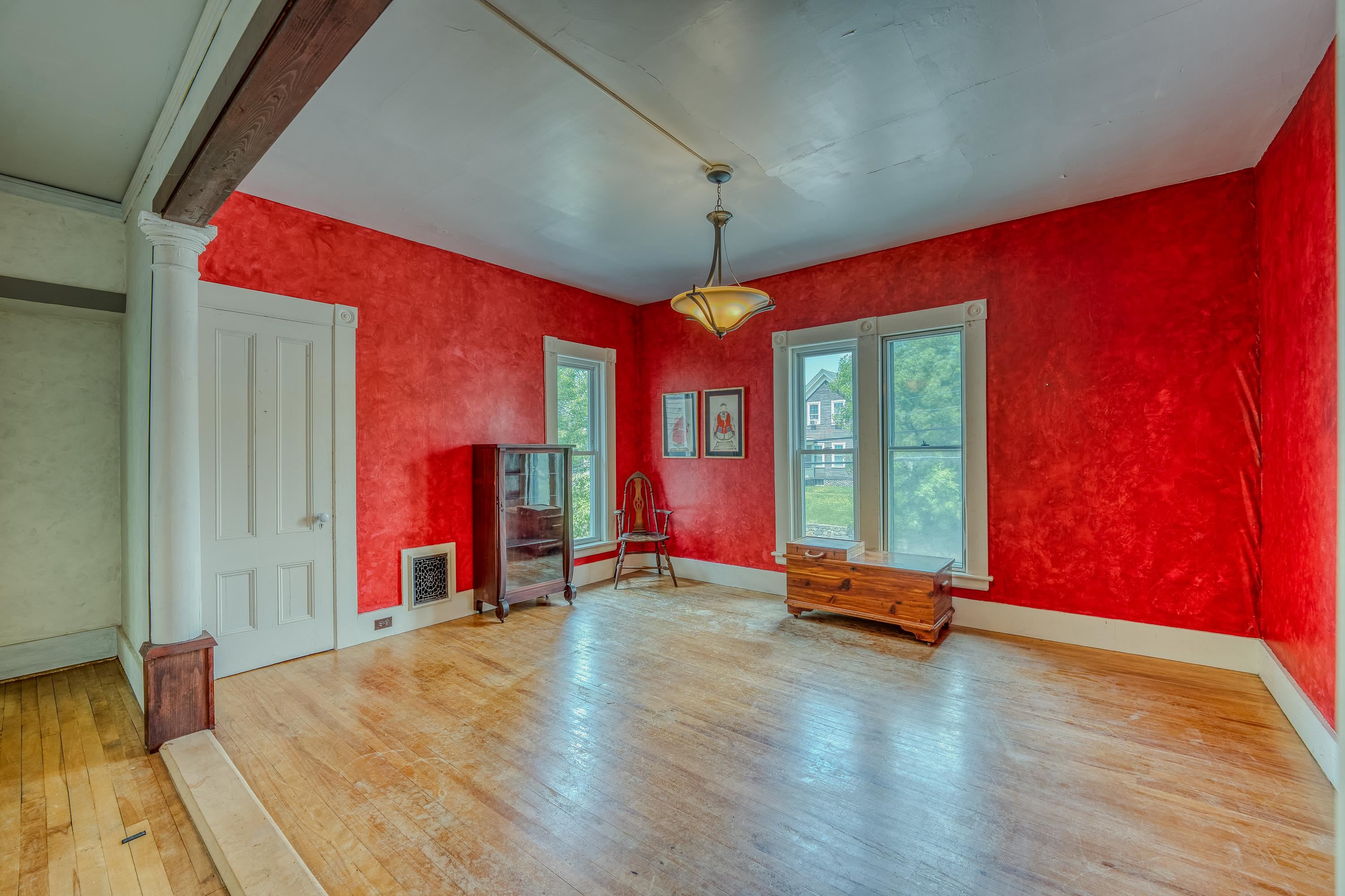 Littleton, New Hampshire, 03561, United States, 5 Bedrooms Bedrooms, ,1 BathroomBathrooms,Residential,For Sale,1856478