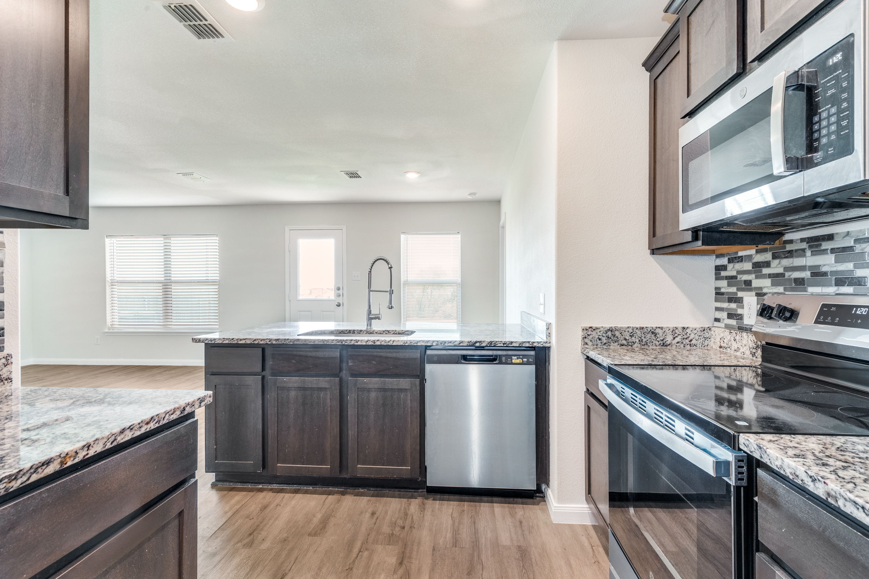  144 Barbwire Way, Newark, TX, 76071 - 物件實景