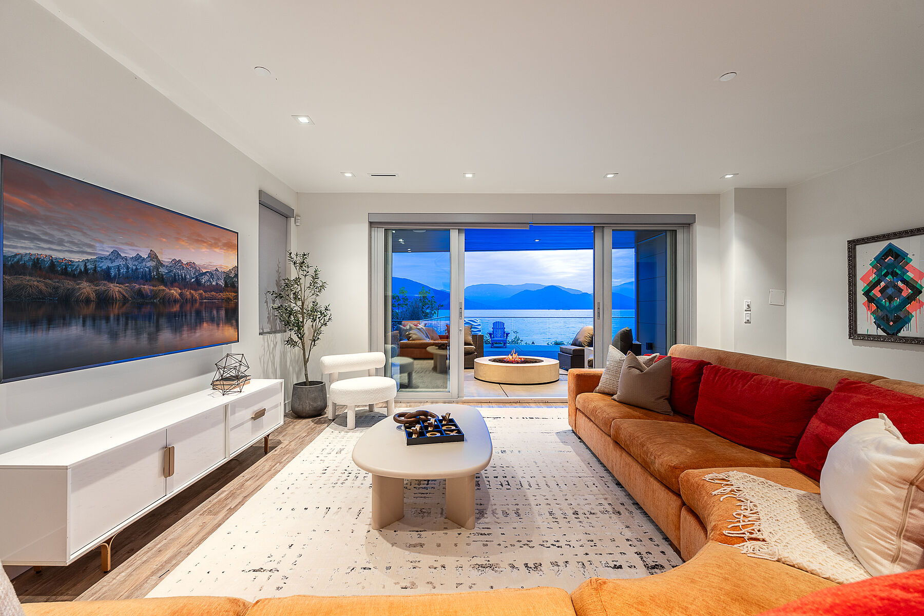  Amazing Waterfront Property - 物件實景