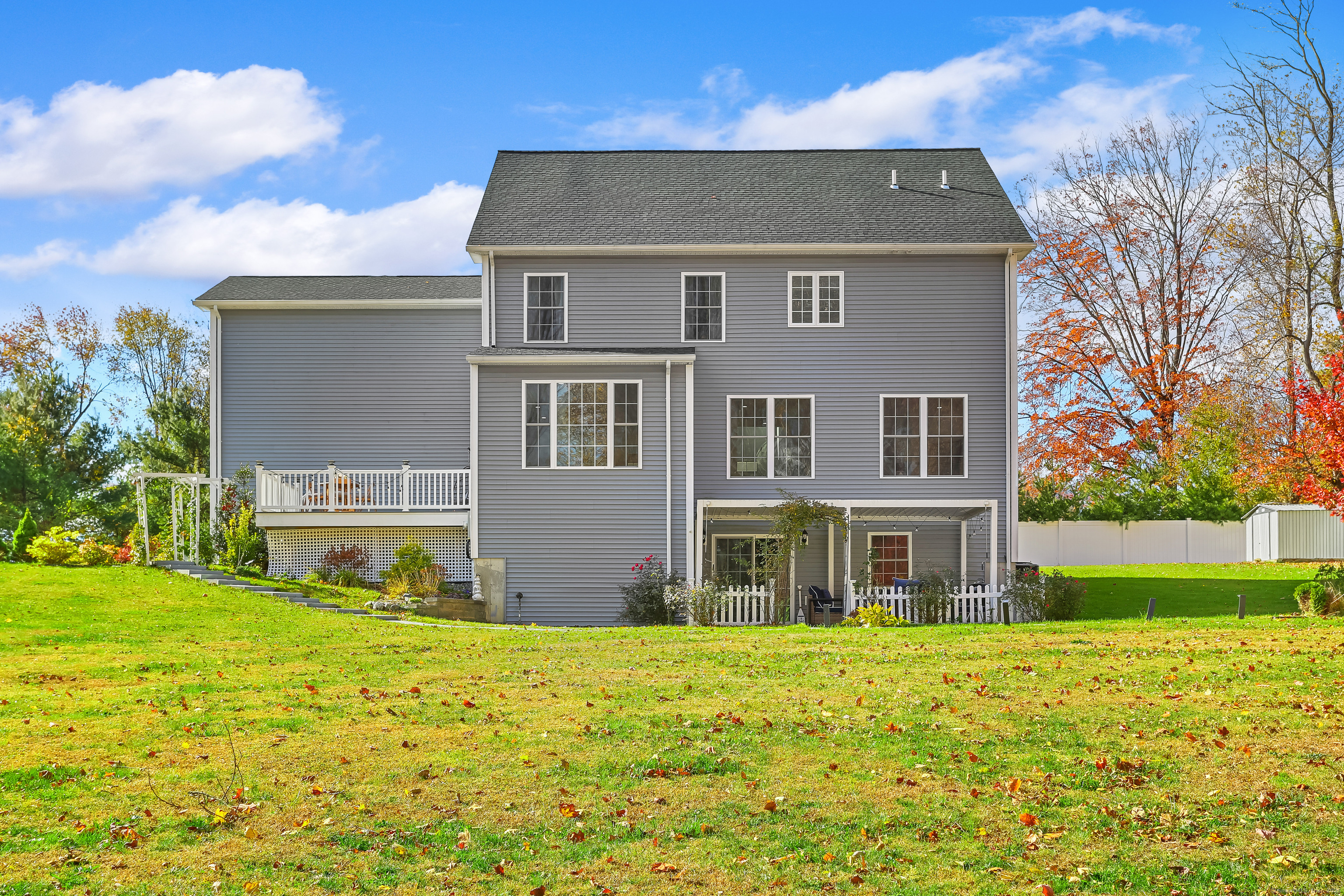 Stratford, Connecticut, 06614, United States, 4 Bedrooms Bedrooms, ,3 BathroomsBathrooms,Residential,For Sale,1987695