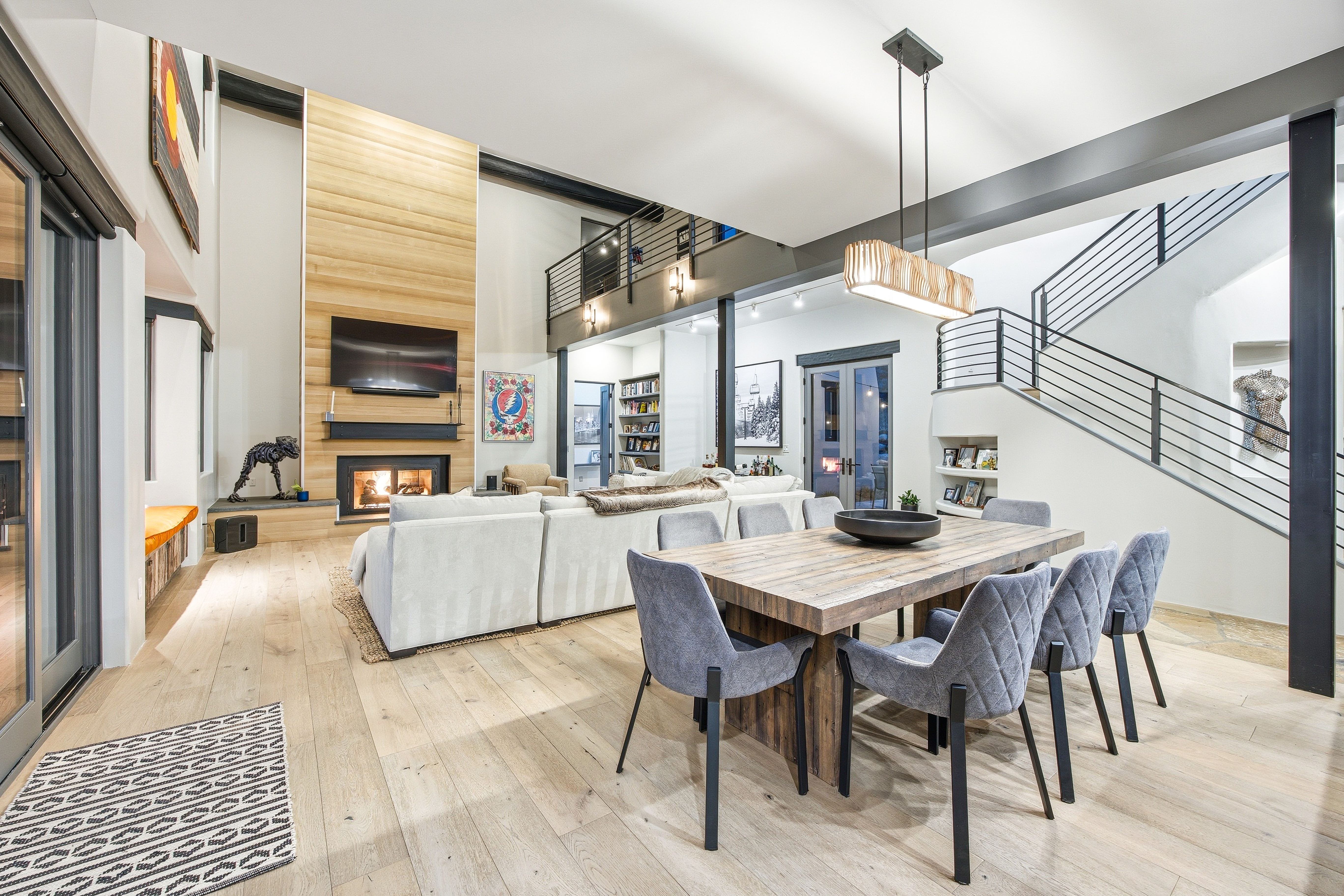  Contemporary Mountain Living - 物件實景