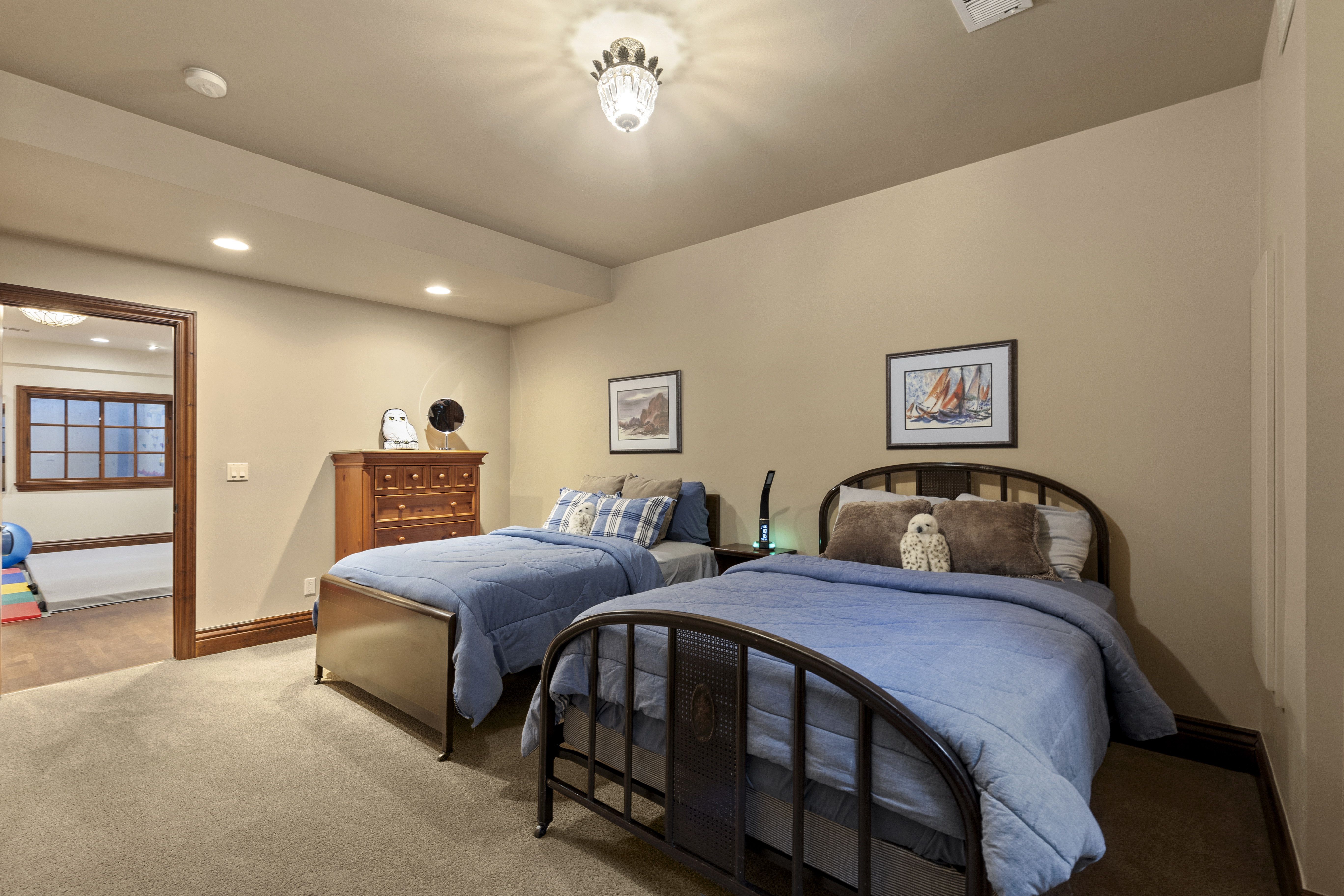  LUXURY LIVING IN LOWRY TIMELESS ENGLISH TUDOR EXPANSIVE LOT ON 6TH AVENUE PKWY - 物件實景