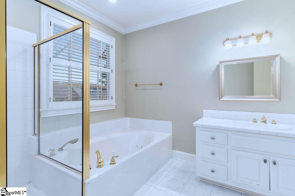 Greer, South Carolina, 29650, United States, 5 Bedrooms Bedrooms, ,4 BathroomsBathrooms,Residential,For Sale,2005494