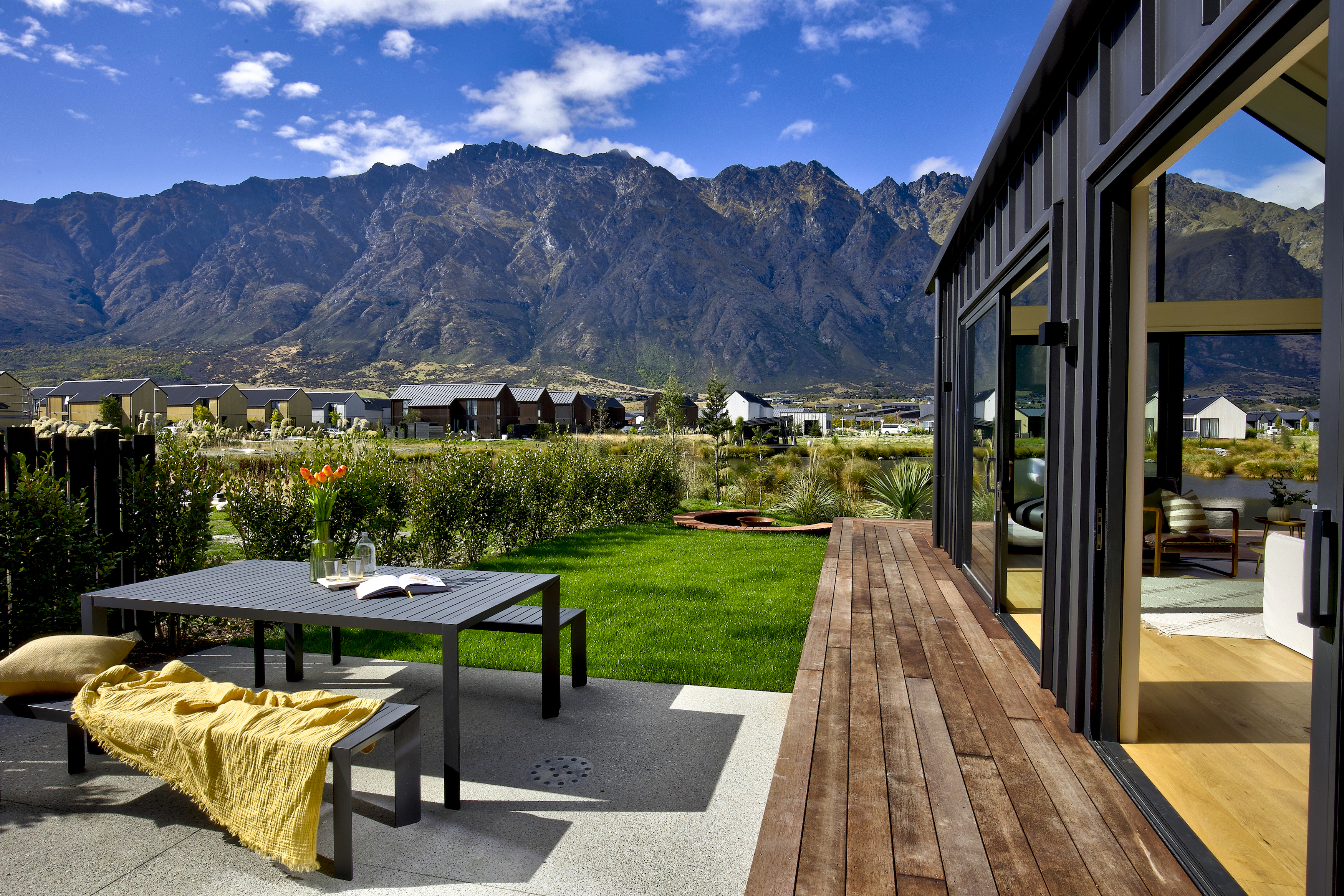  Luxury Waterfront Living in Jack’s Point - 物件實景